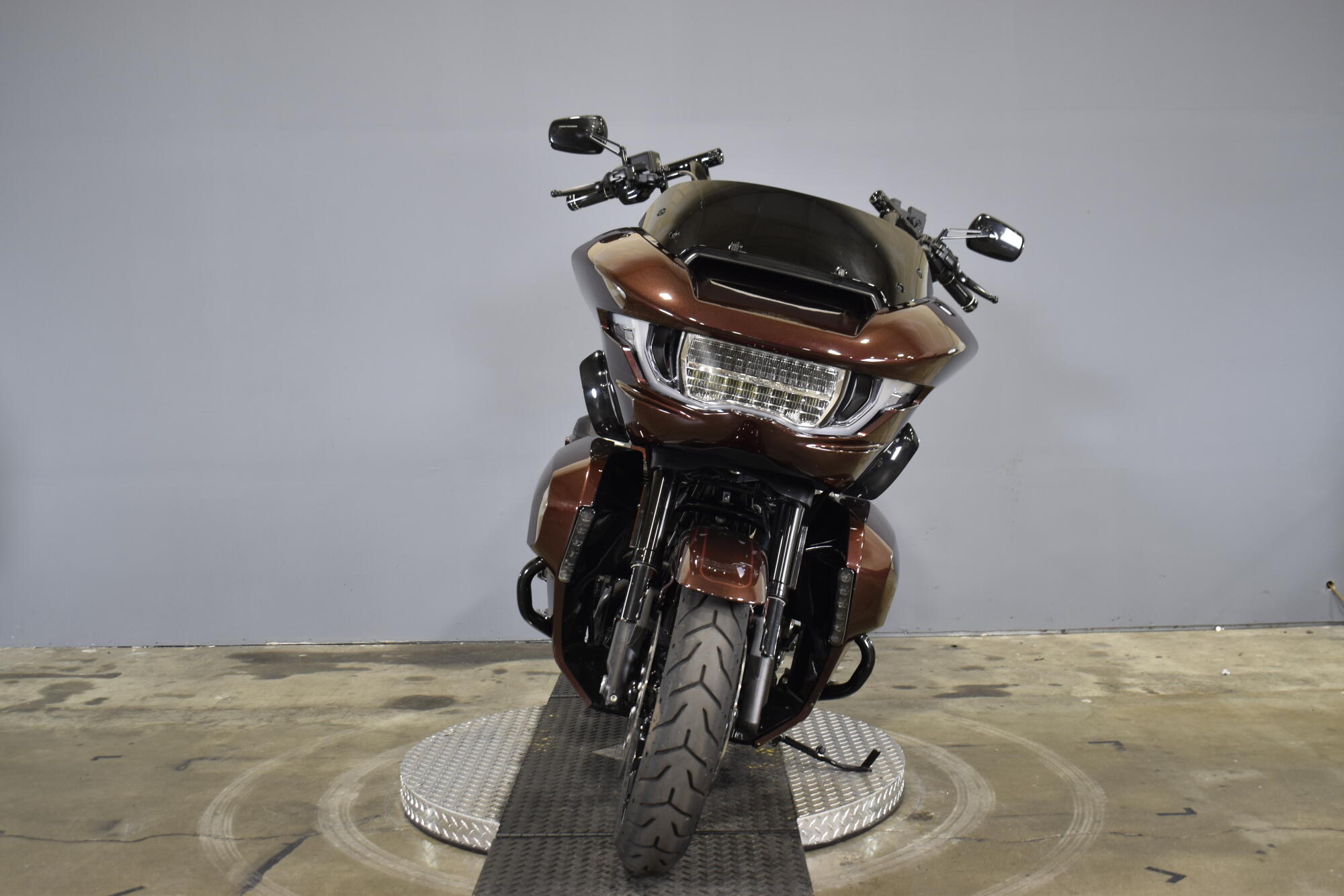 2024 Harley-Davidson® CVO™ Road Glide® FLTRXSE, photo 3