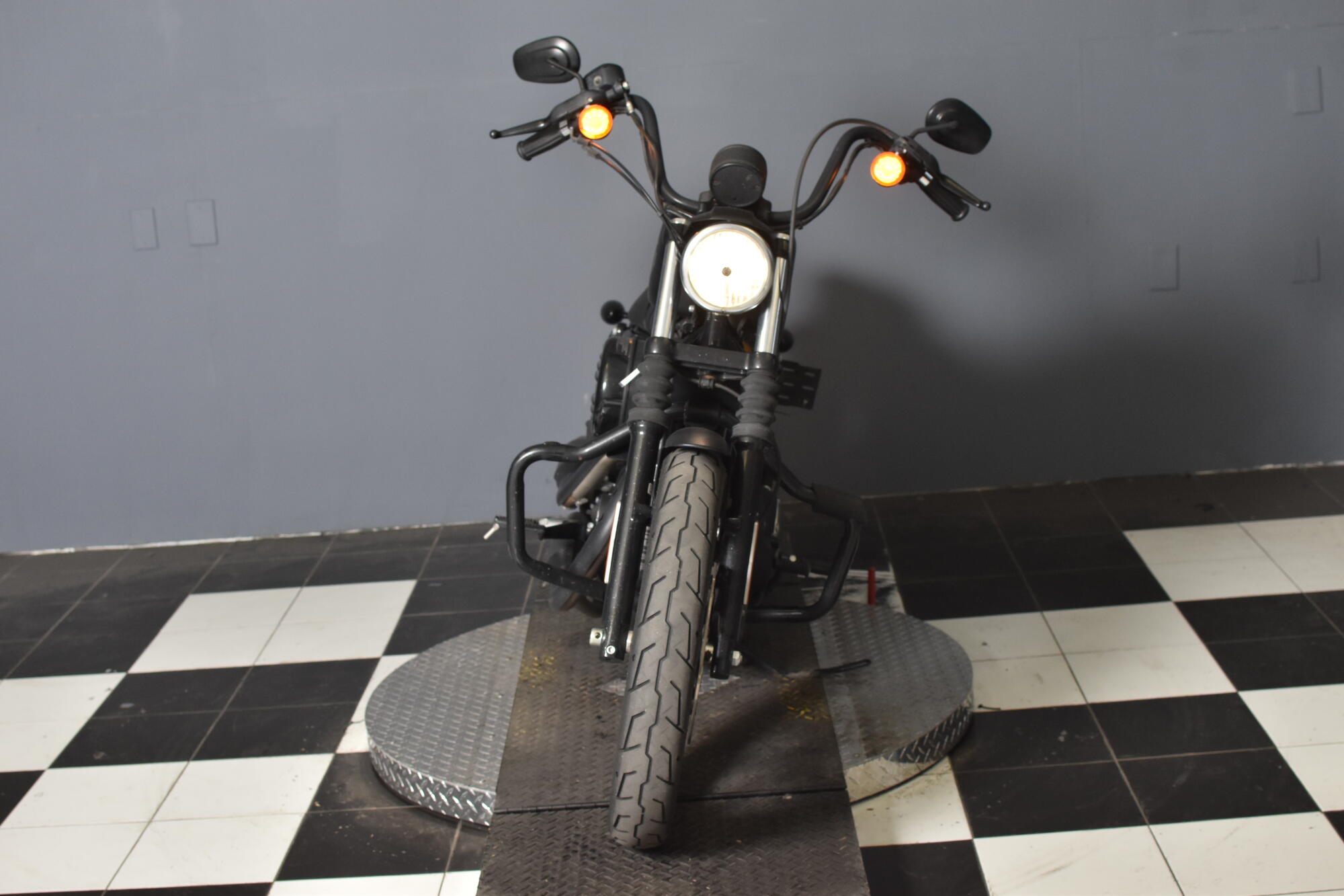2022 Harley-Davidson® Iron 883™ Black Denim XL883N, photo 3