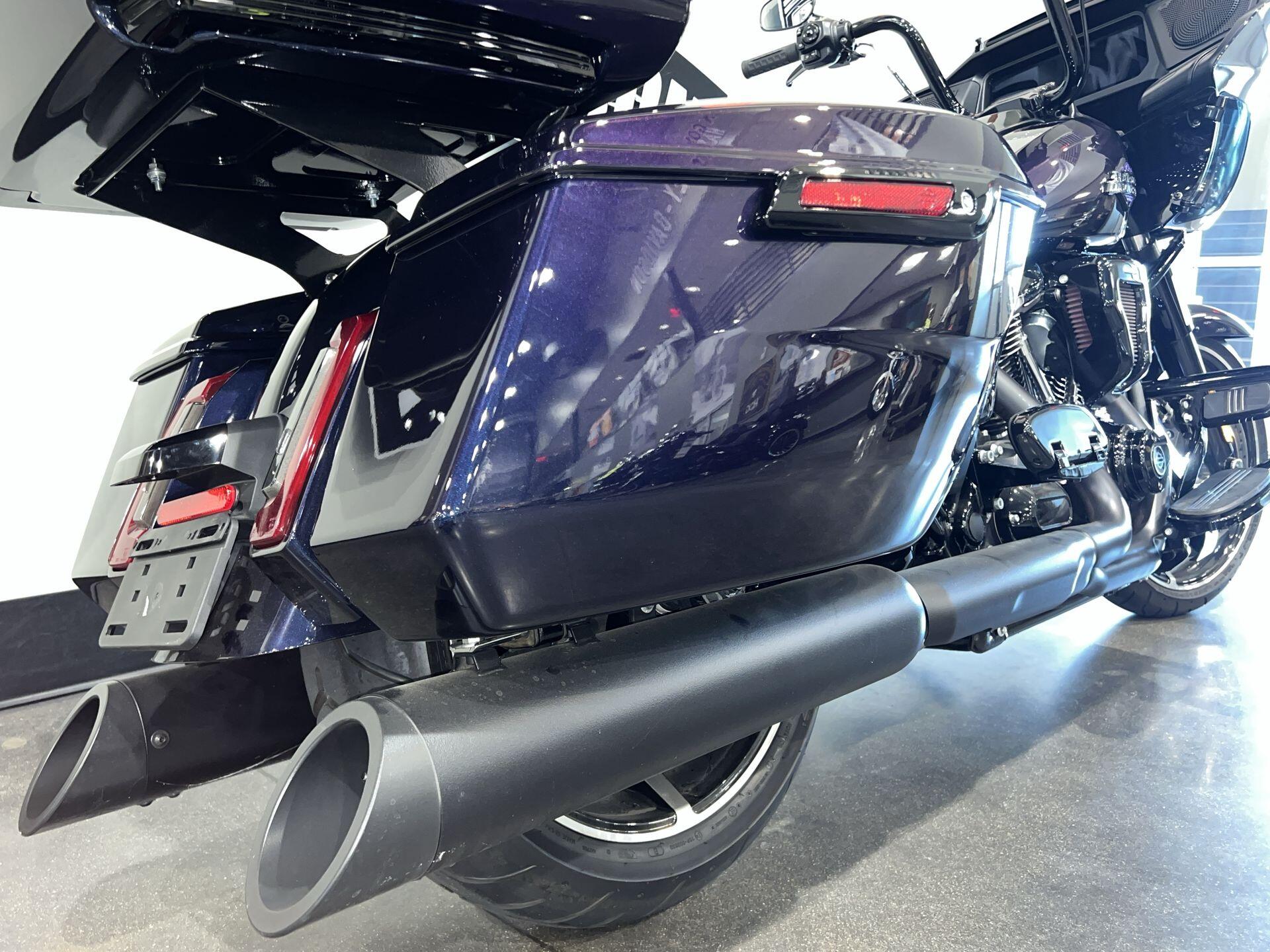 2025 Harley-Davidson® Road Glide™ FLTRX, photo 10