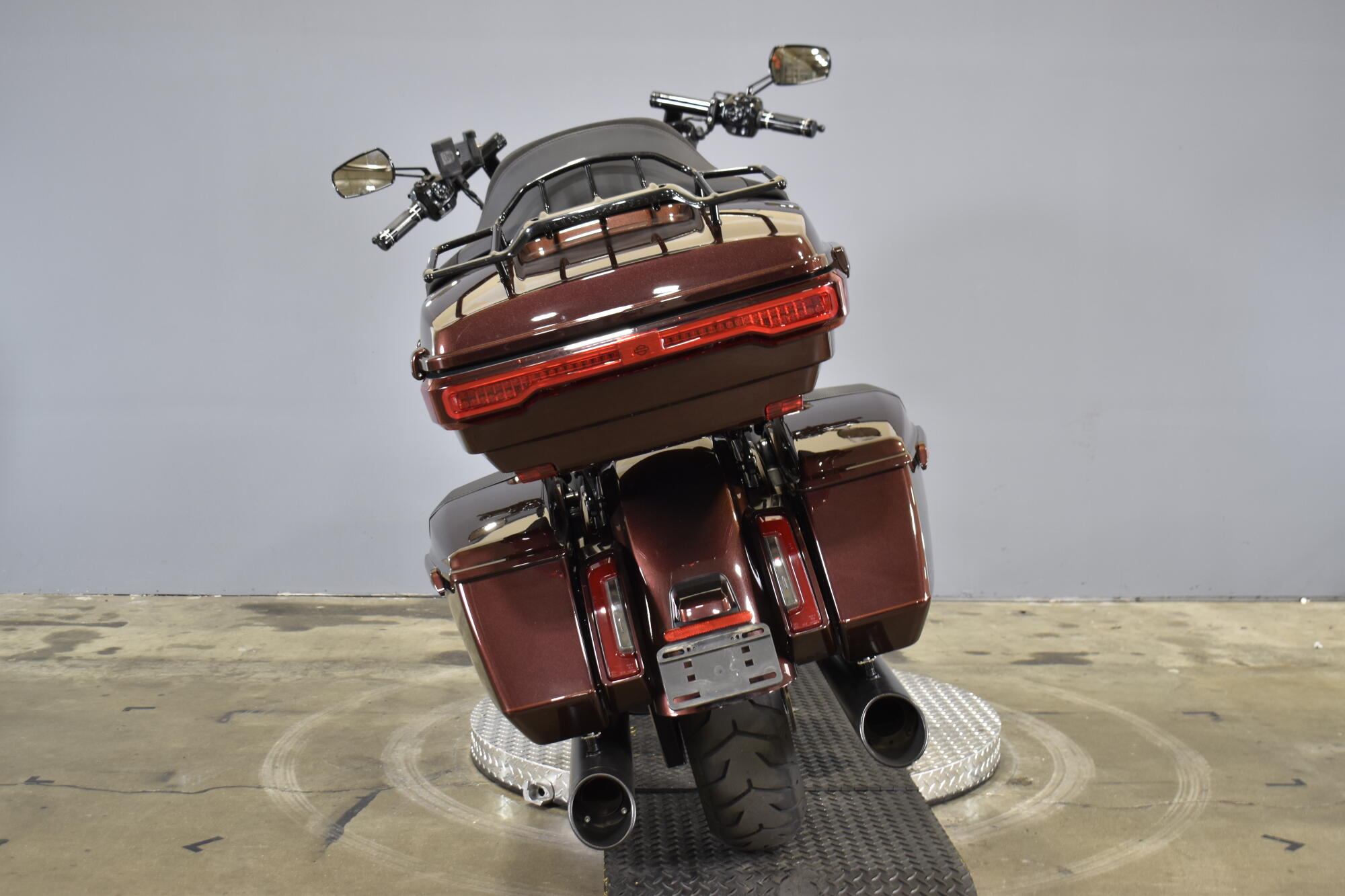 2024 Harley-Davidson® CVO™ Road Glide® FLTRXSE, photo 7