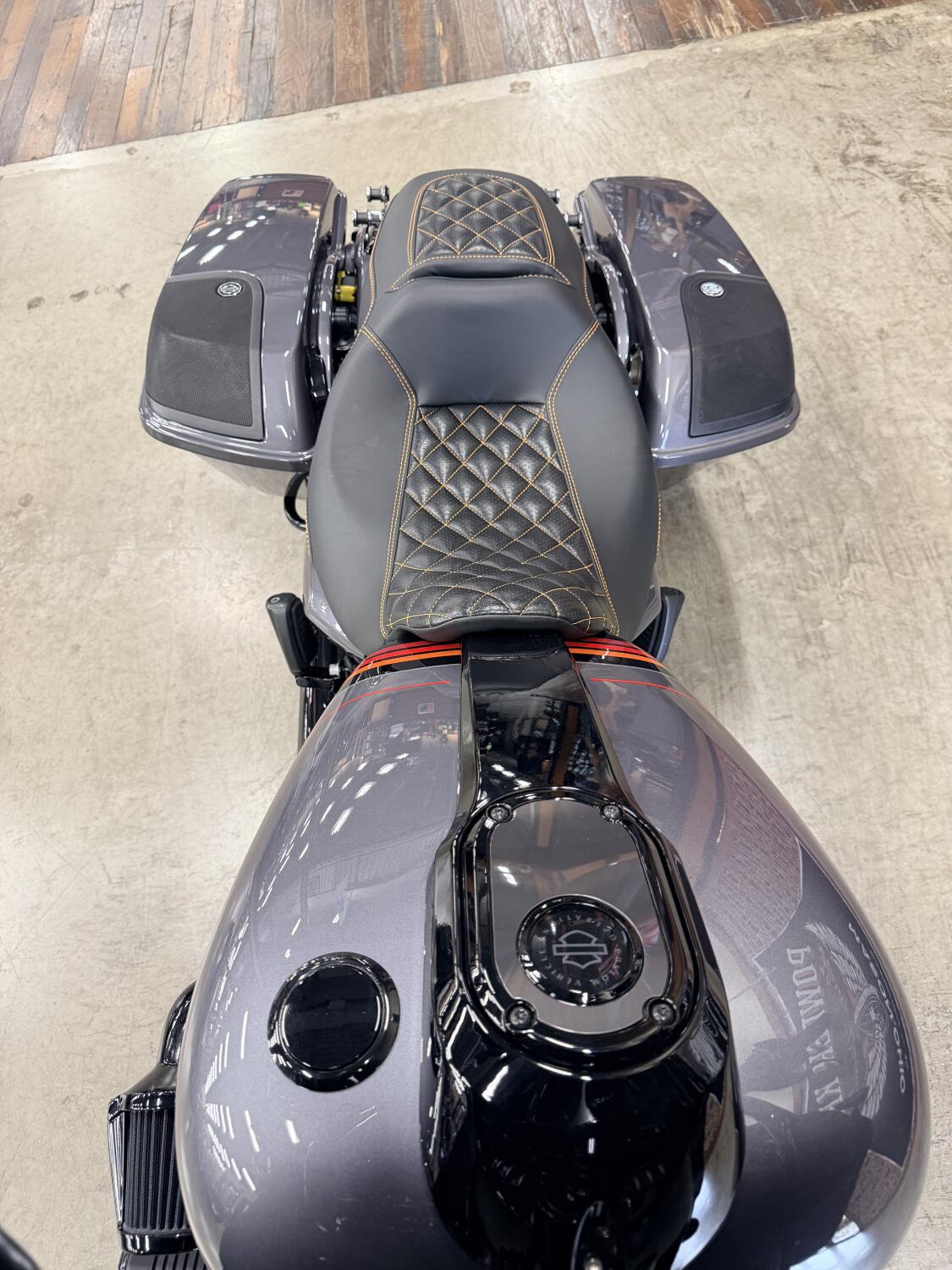 2020 Harley-Davidson® CVO™ Street Glide® FLHXSE, photo 8