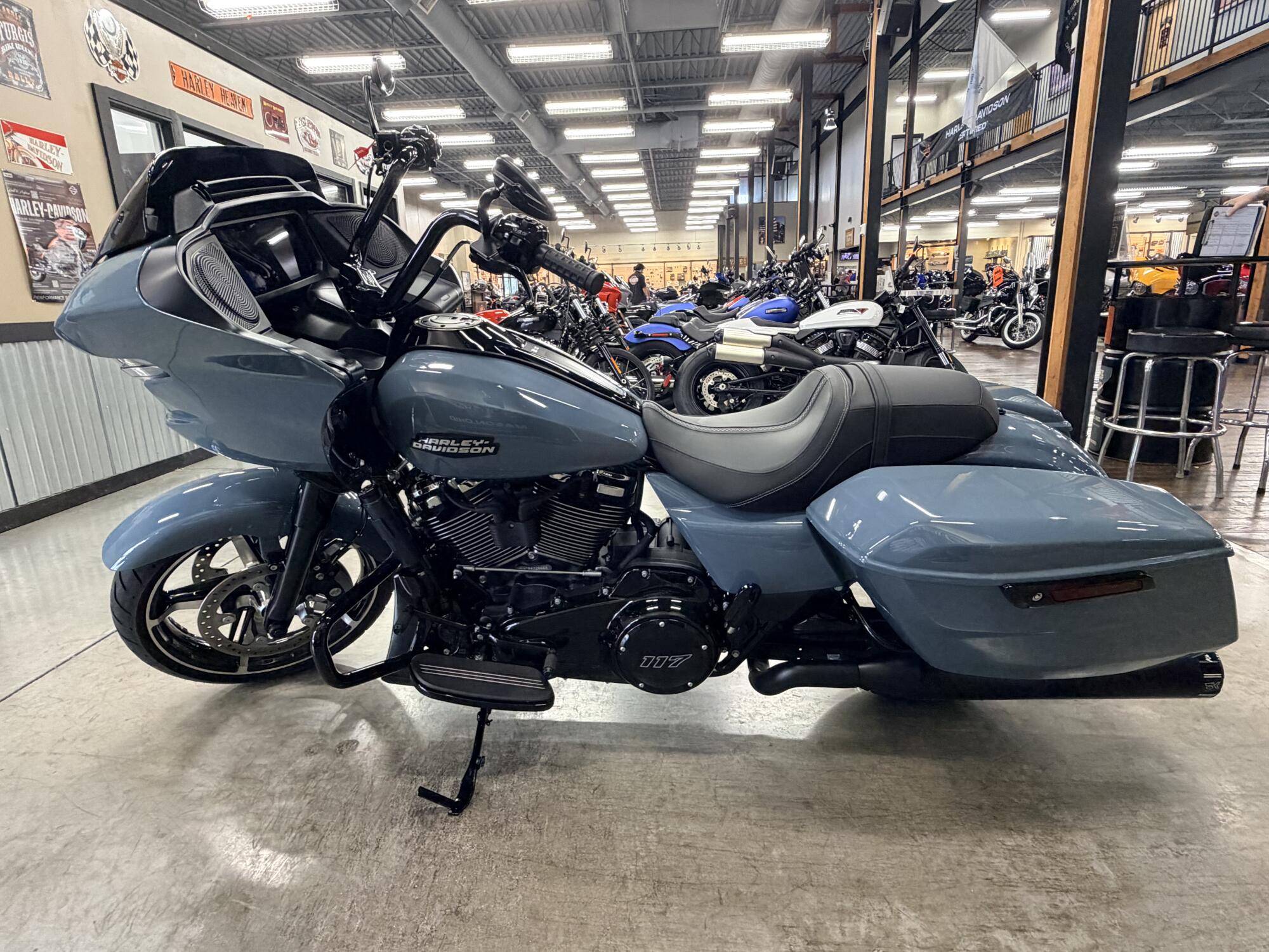 2024 Harley-Davidson® Road Glide® FLTRX, photo 12