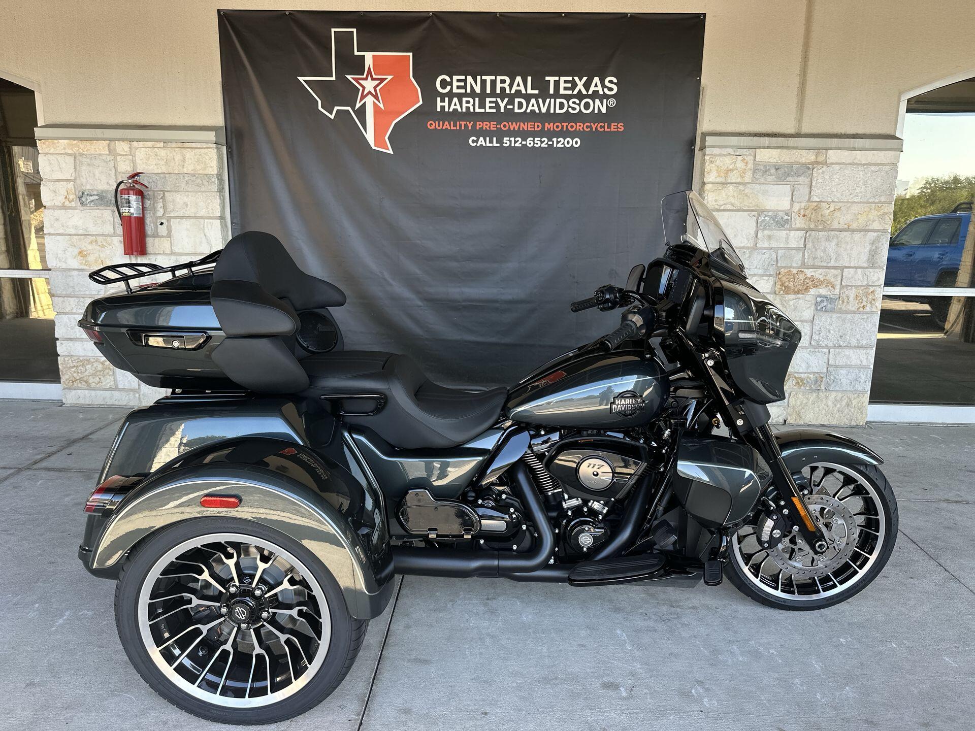 2026 Harley-Davidson® Street Glide 3 Limited FLHLT