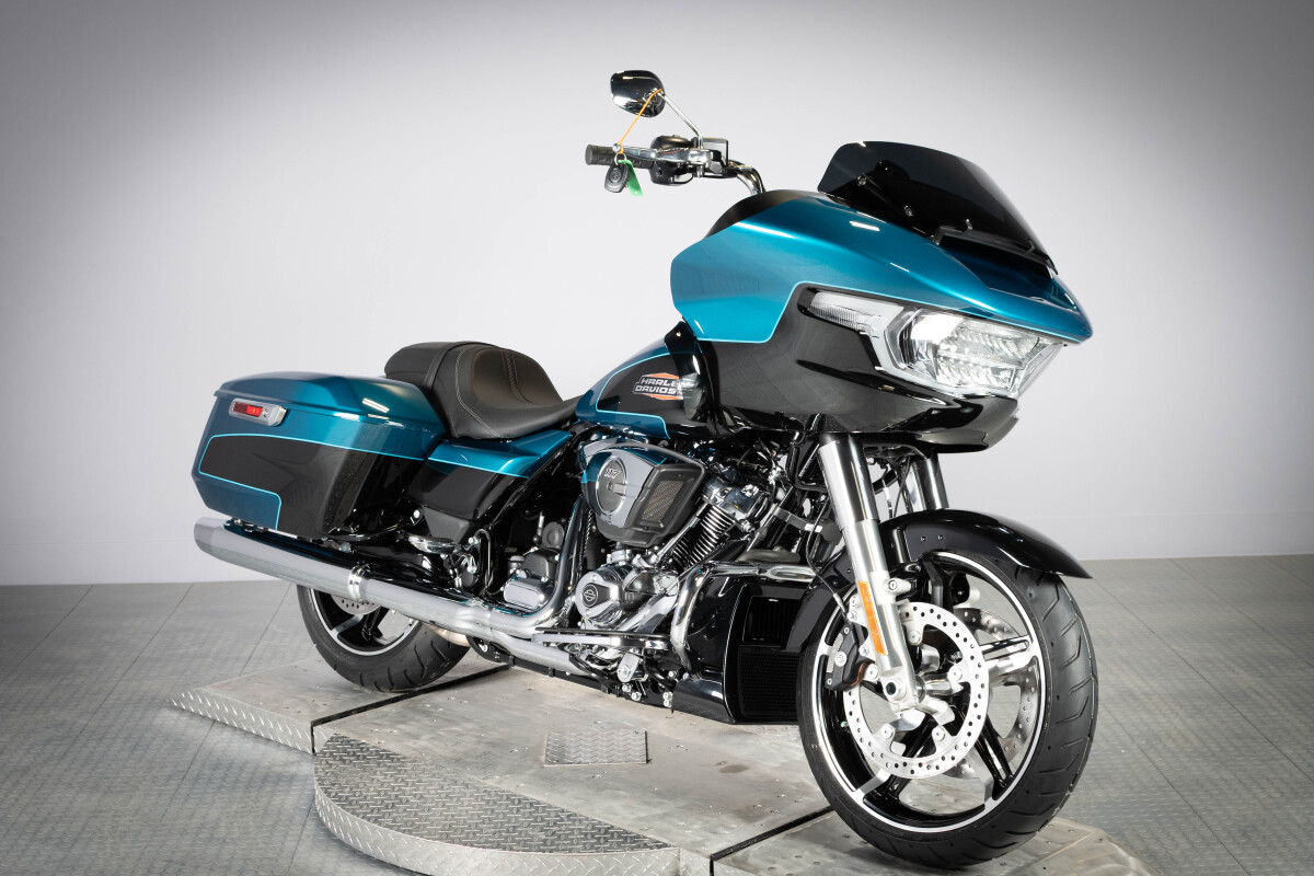2026 Harley-Davidson® Road Glide™ FLTRX, photo 2