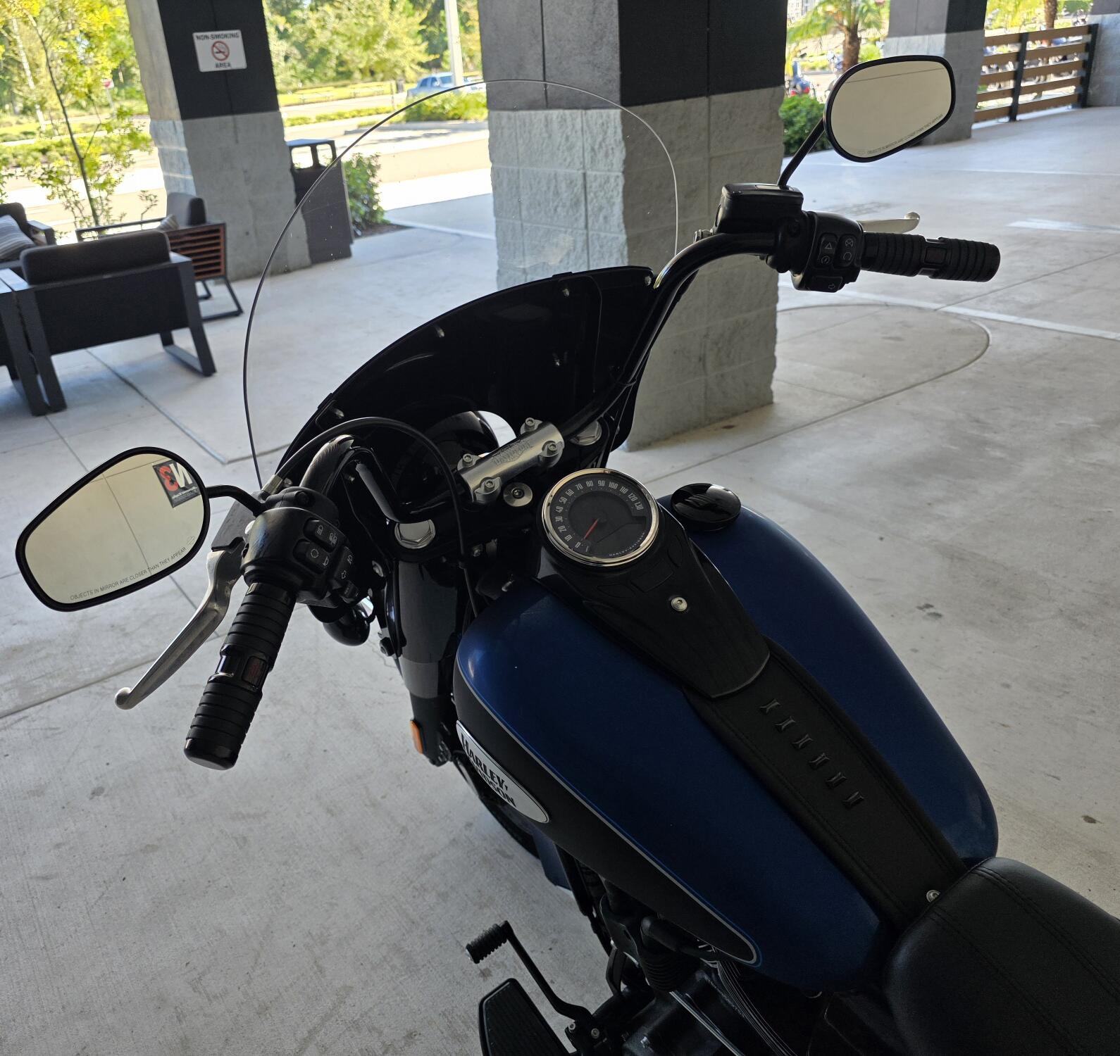 2022 Harley-Davidson® Heritage Classic 114 Reef Blue/Vivid Black (Black Finish w/Laced Wheels), photo 13