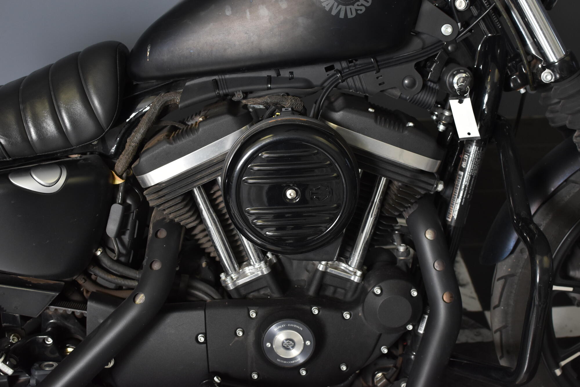 2022 Harley-Davidson® Iron 883™ Black Denim XL883N, photo 11