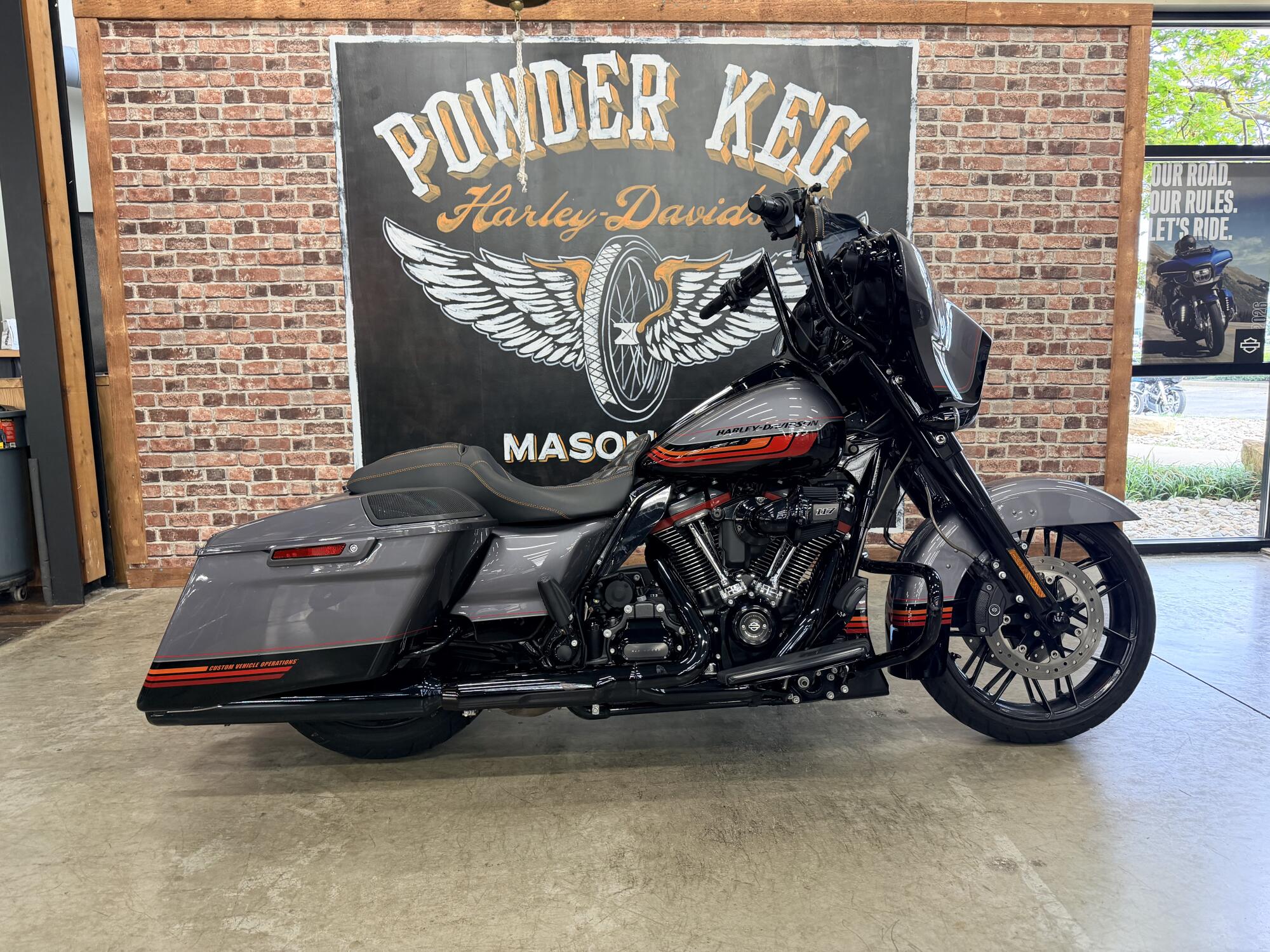 2020 Harley-Davidson® CVO™ Street Glide® FLHXSE