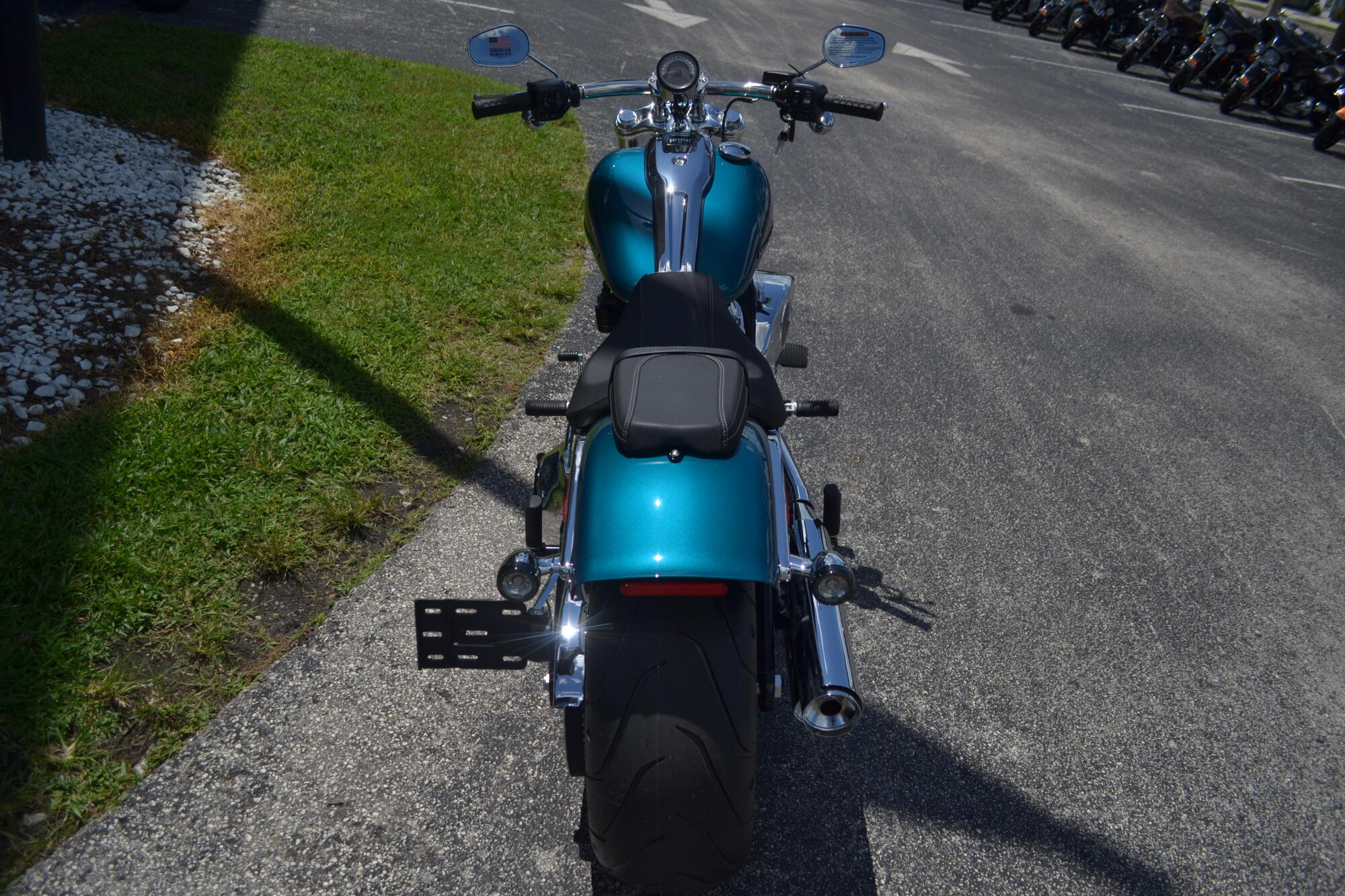 2026 Harley-Davidson® Breakout® Teal Thunder - FXBR, photo 7