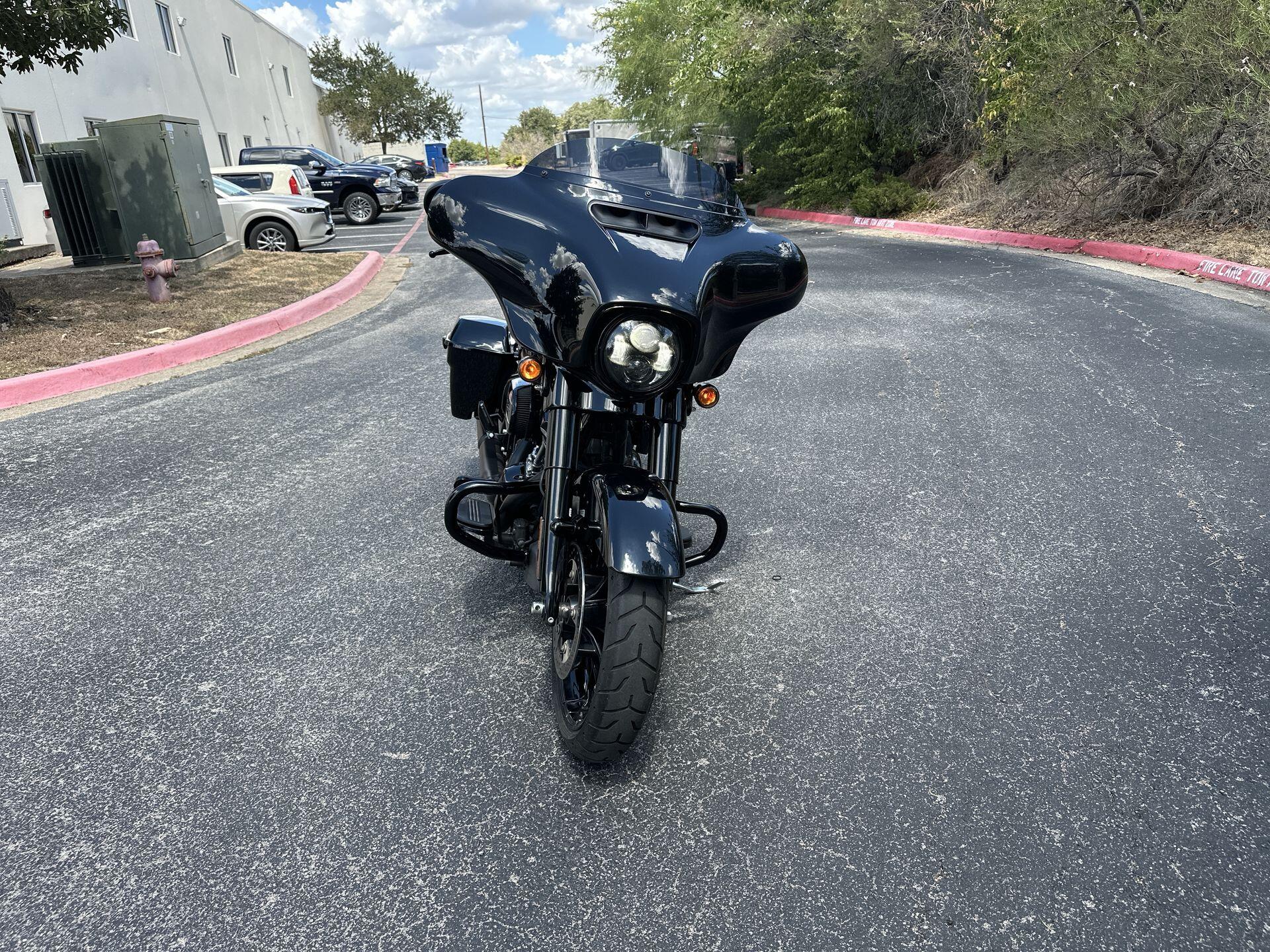 2023 Harley-Davidson® Street Glide® Special FLHXS, photo 4