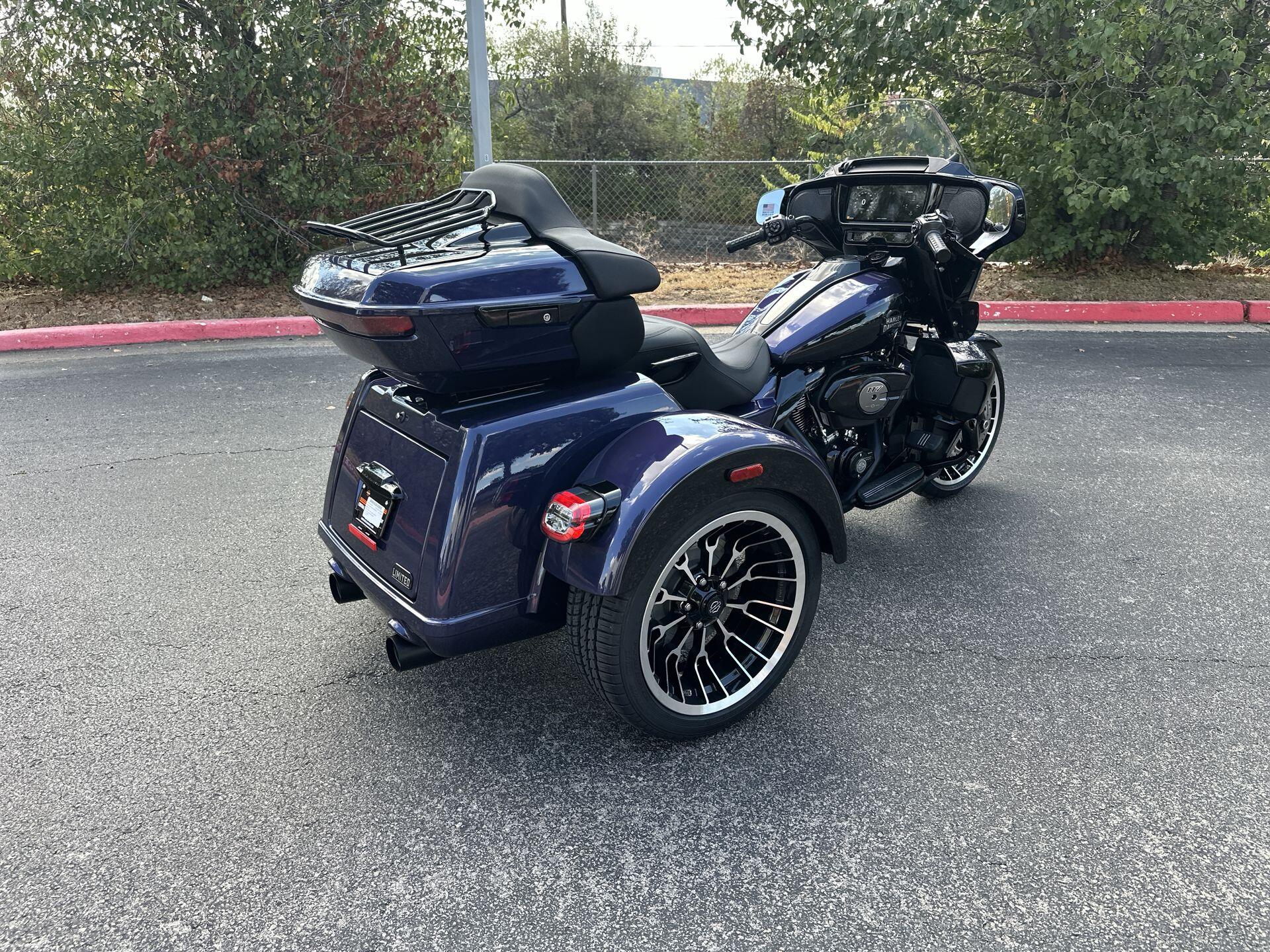 2026 Harley-Davidson® Street Glide 3 Limited FLHLT, photo 10