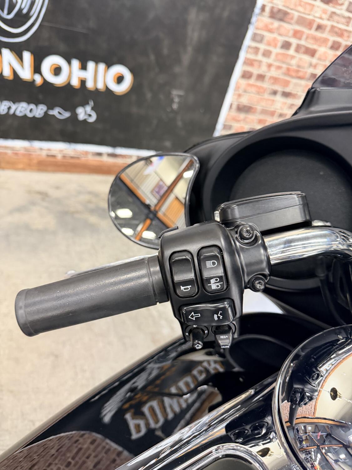 2020 Harley-Davidson® Street Glide® FLHX, photo 6