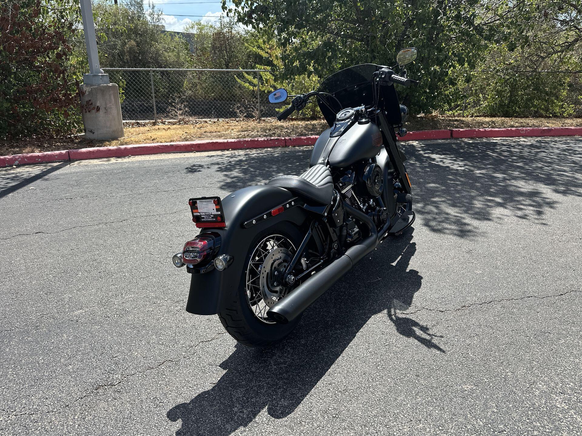 2026 Harley-Davidson® Deadwood™ FLHD, photo 9