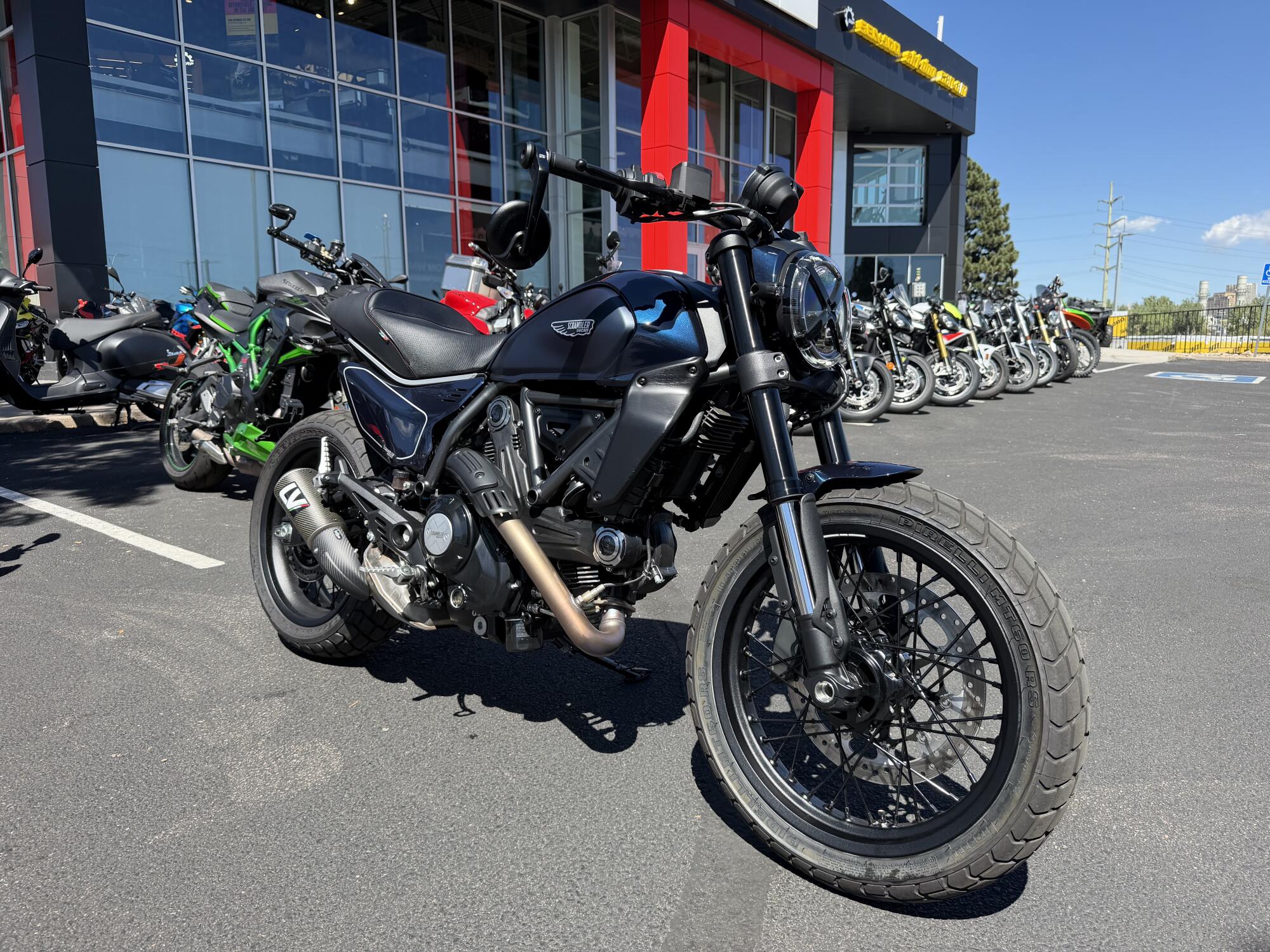 SC800NS 2025 Scrambler® Nightshift, photo 3