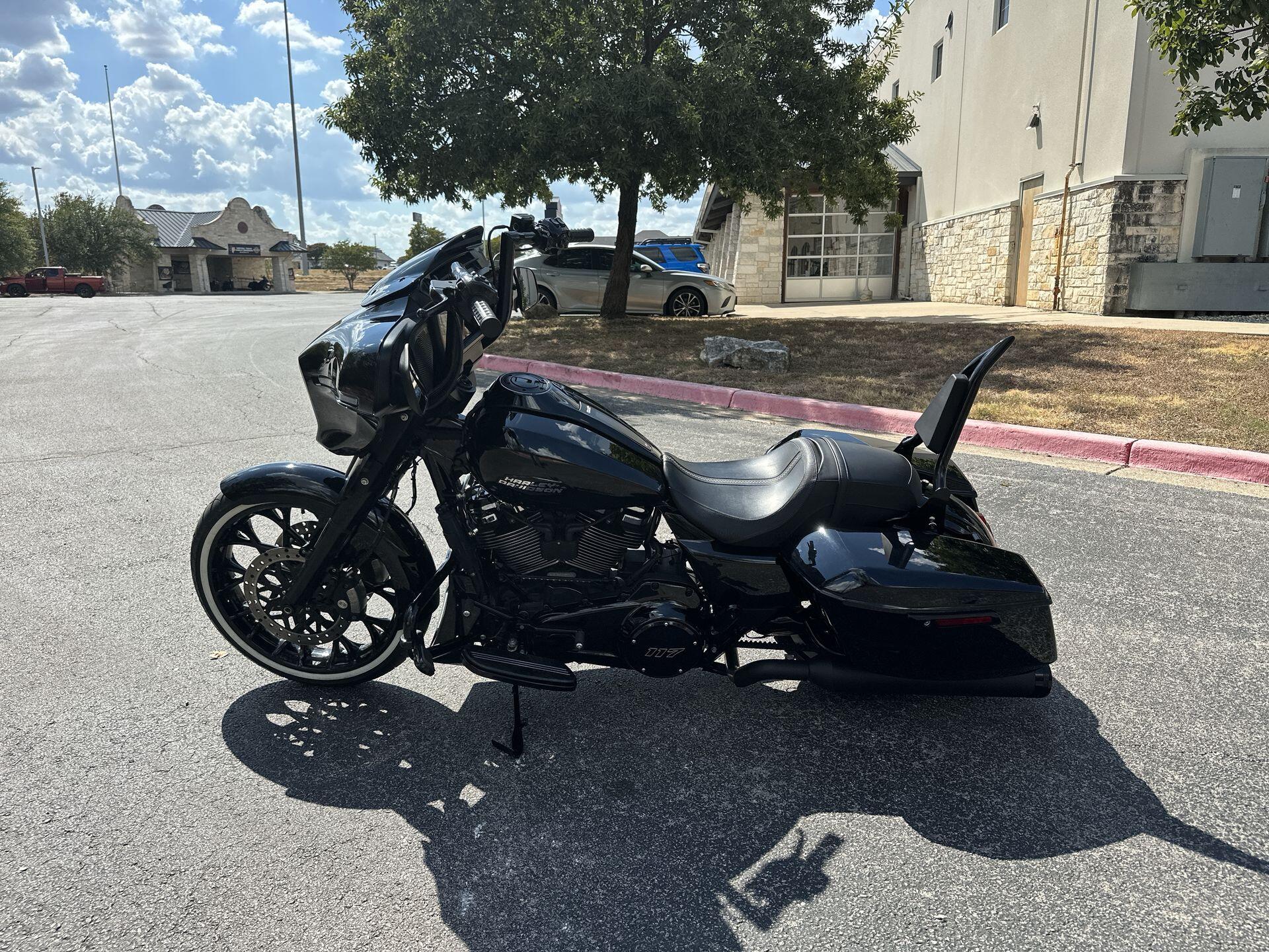 2024 Harley-Davidson® Street Glide® FLHX, photo 7