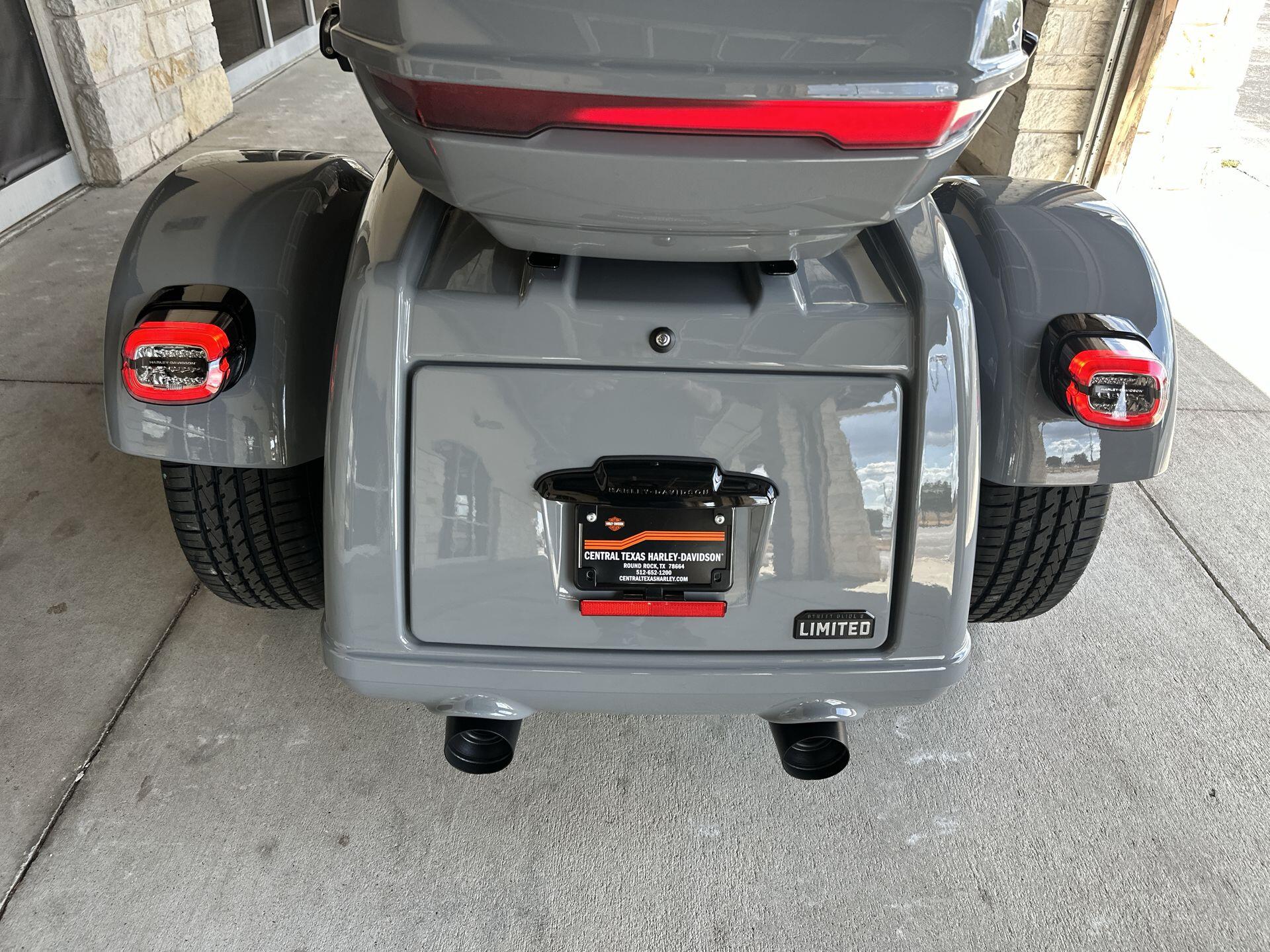2026 Harley-Davidson® Street Glide 3 Limited FLHLT, photo 16