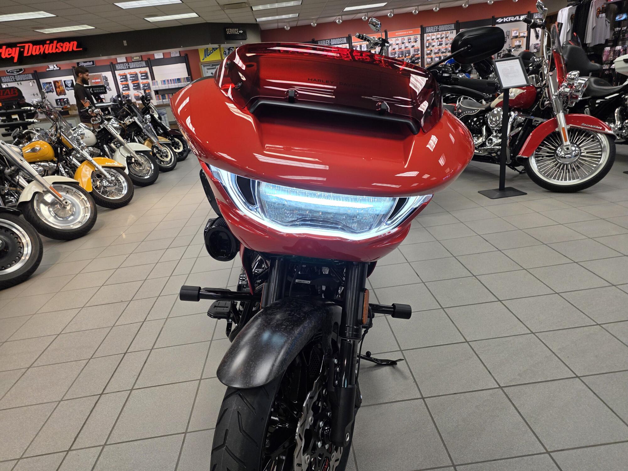2026 Harley-Davidson® CVO Road Glide ST Citrus Heat Re-Entry, photo 25