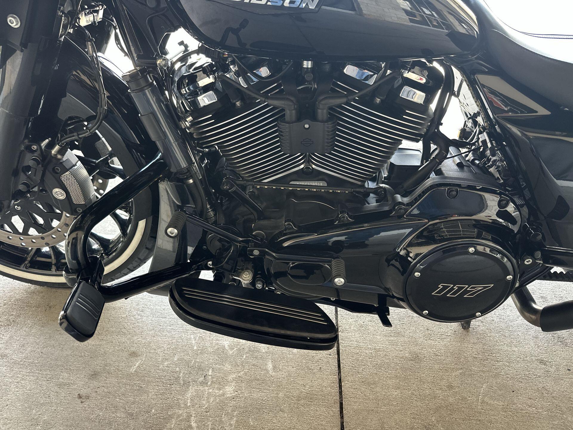 2024 Harley-Davidson® Street Glide® FLHX, photo 13