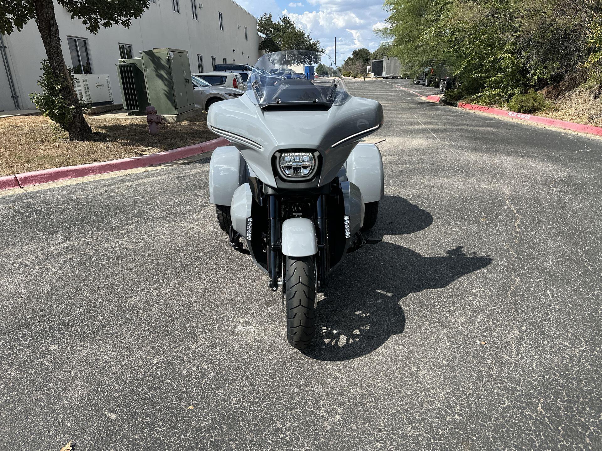 2026 Harley-Davidson® Street Glide 3 Limited FLHLT, photo 5
