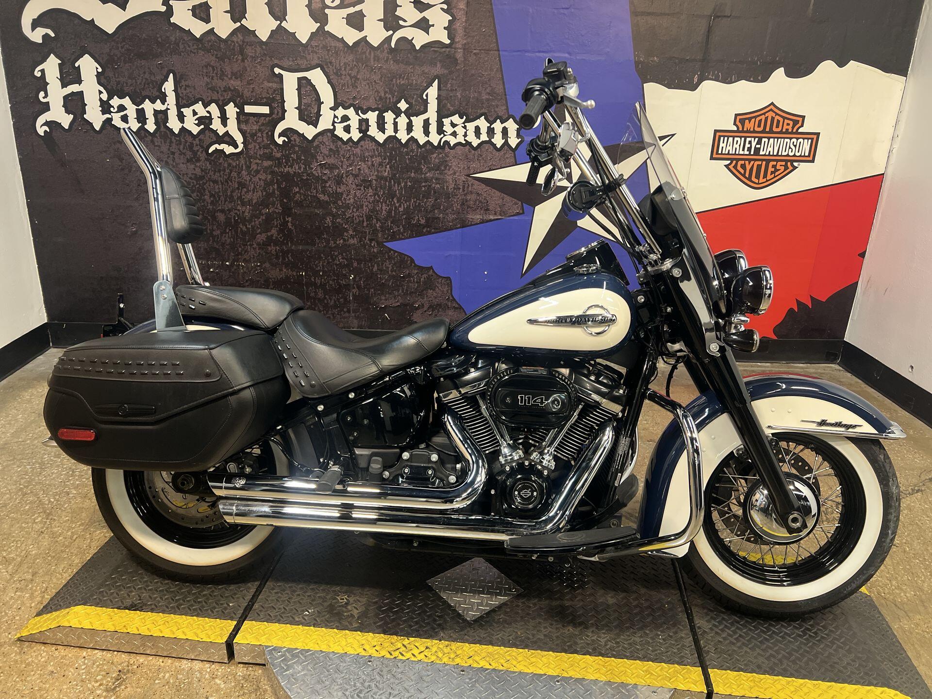 2019 Harley-Davidson® Heritage Classic 114 FLHCS, photo 8