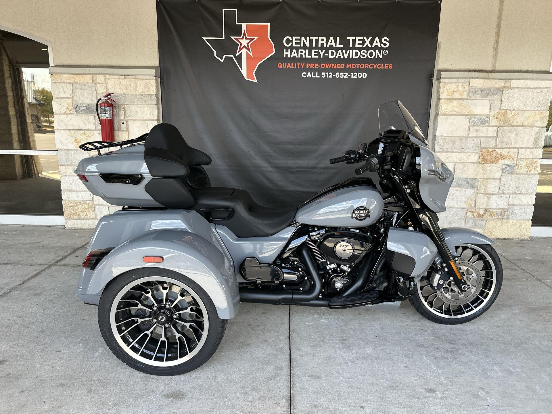 2026 Harley-Davidson® Street Glide 3 Limited FLHLT