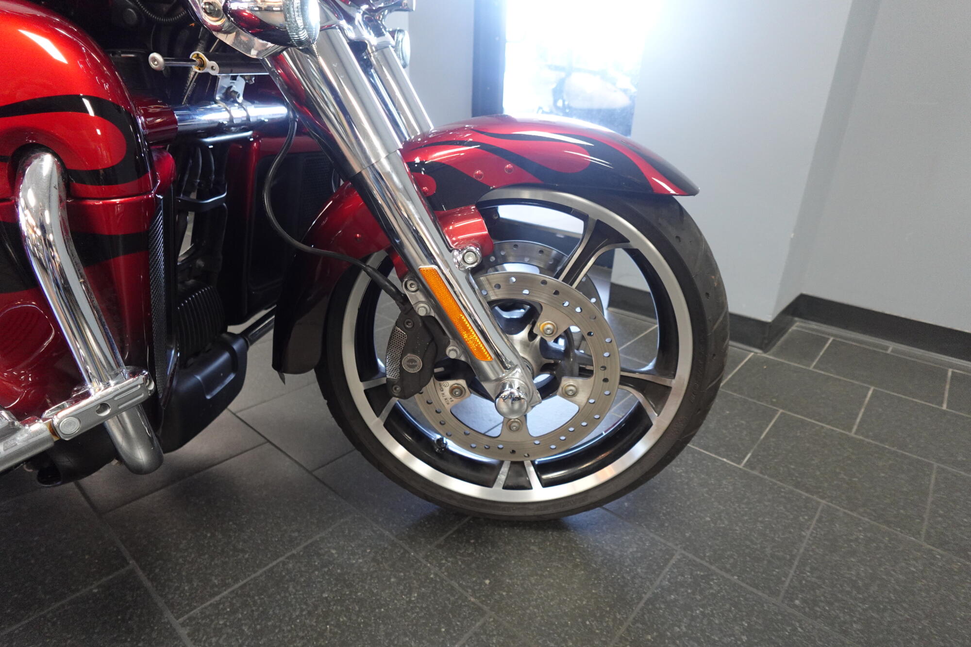 2022 Harley-Davidson® CVO™ Tri Glide® FLHTCUTGSE, photo 9