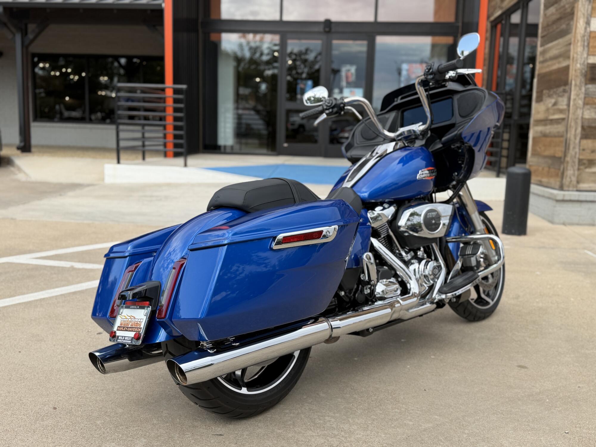 2025 Harley-Davidson® Road Glide® Blue Burst, photo 8