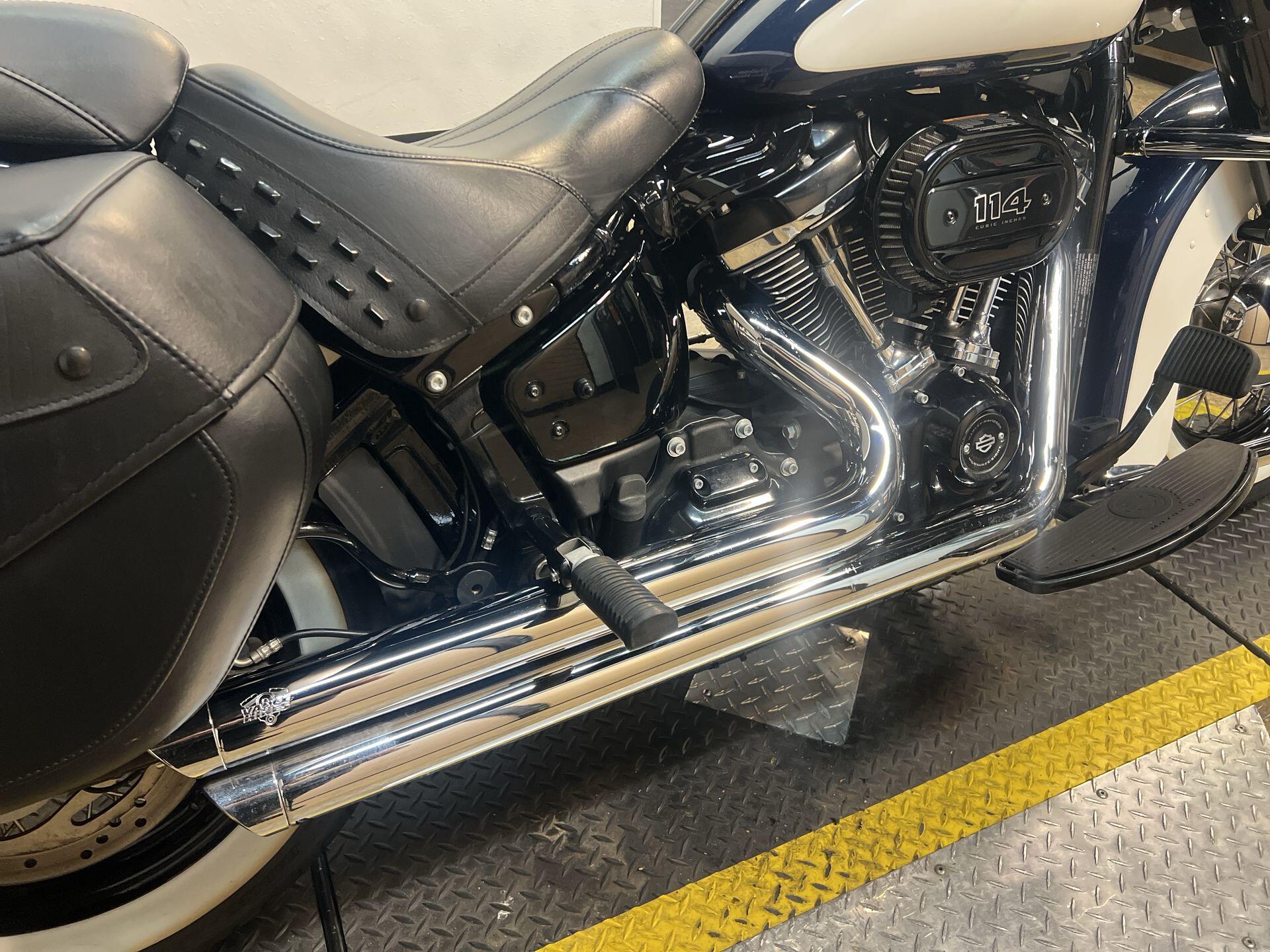 2019 Harley-Davidson® Heritage Classic 114 FLHCS, photo 18