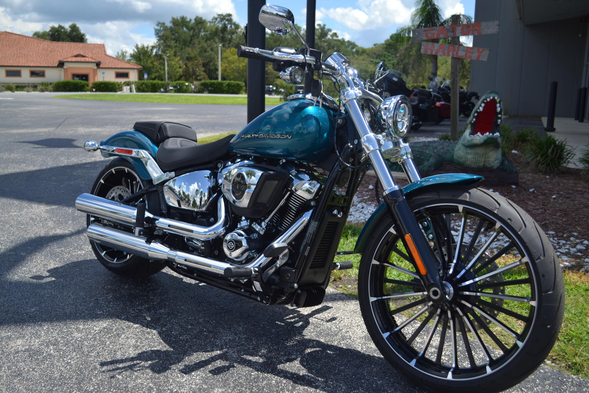 2026 Harley-Davidson® Breakout® Teal Thunder - FXBR, photo 21