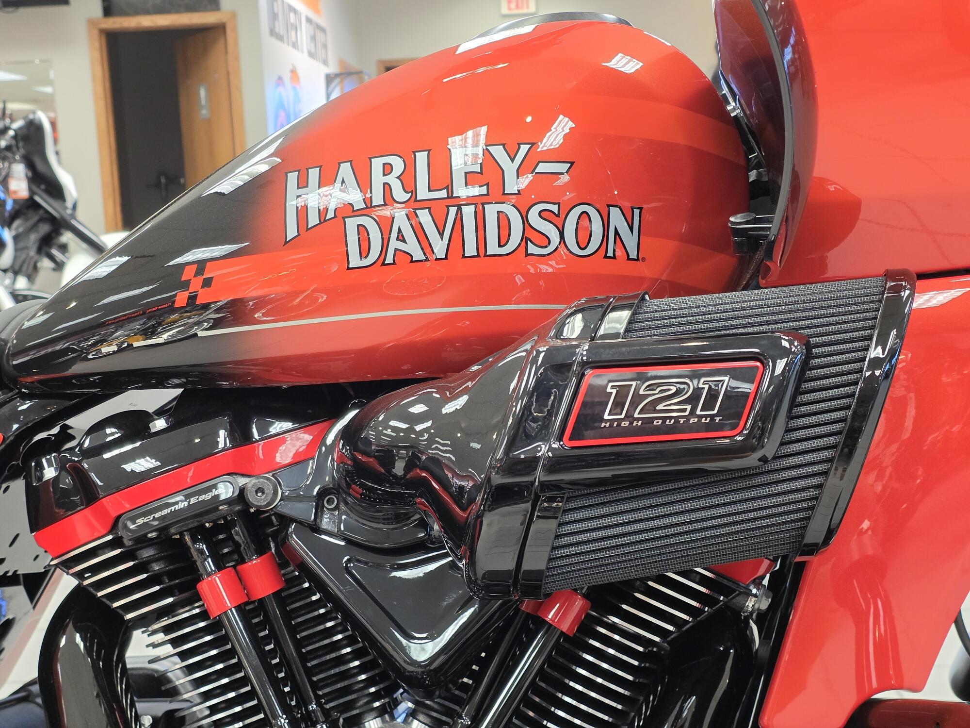 2026 Harley-Davidson® CVO Road Glide ST Citrus Heat Re-Entry, photo 17