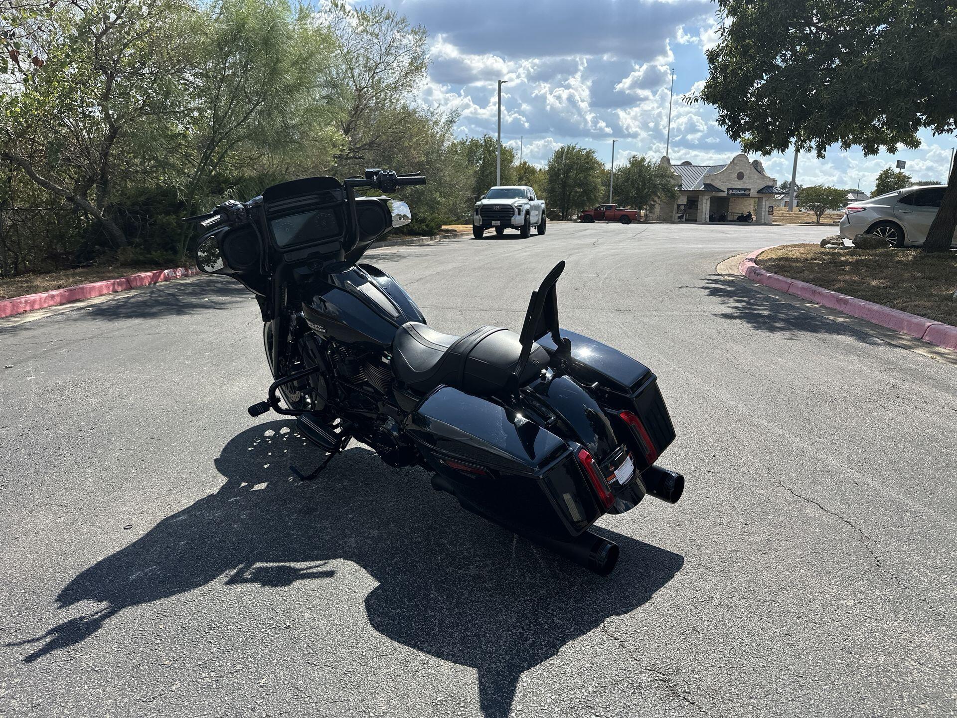 2024 Harley-Davidson® Street Glide® FLHX, photo 8