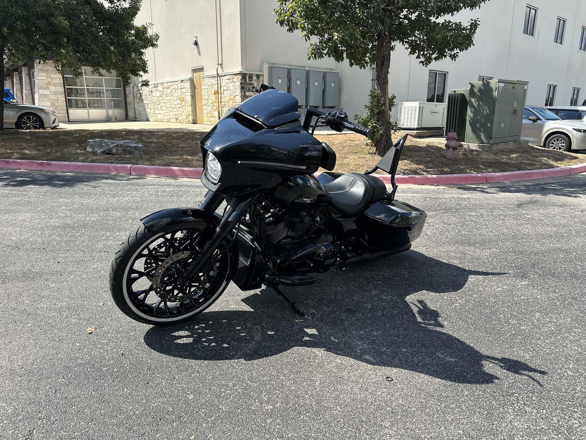 2024 Harley-Davidson® Street Glide® FLHX, photo 6