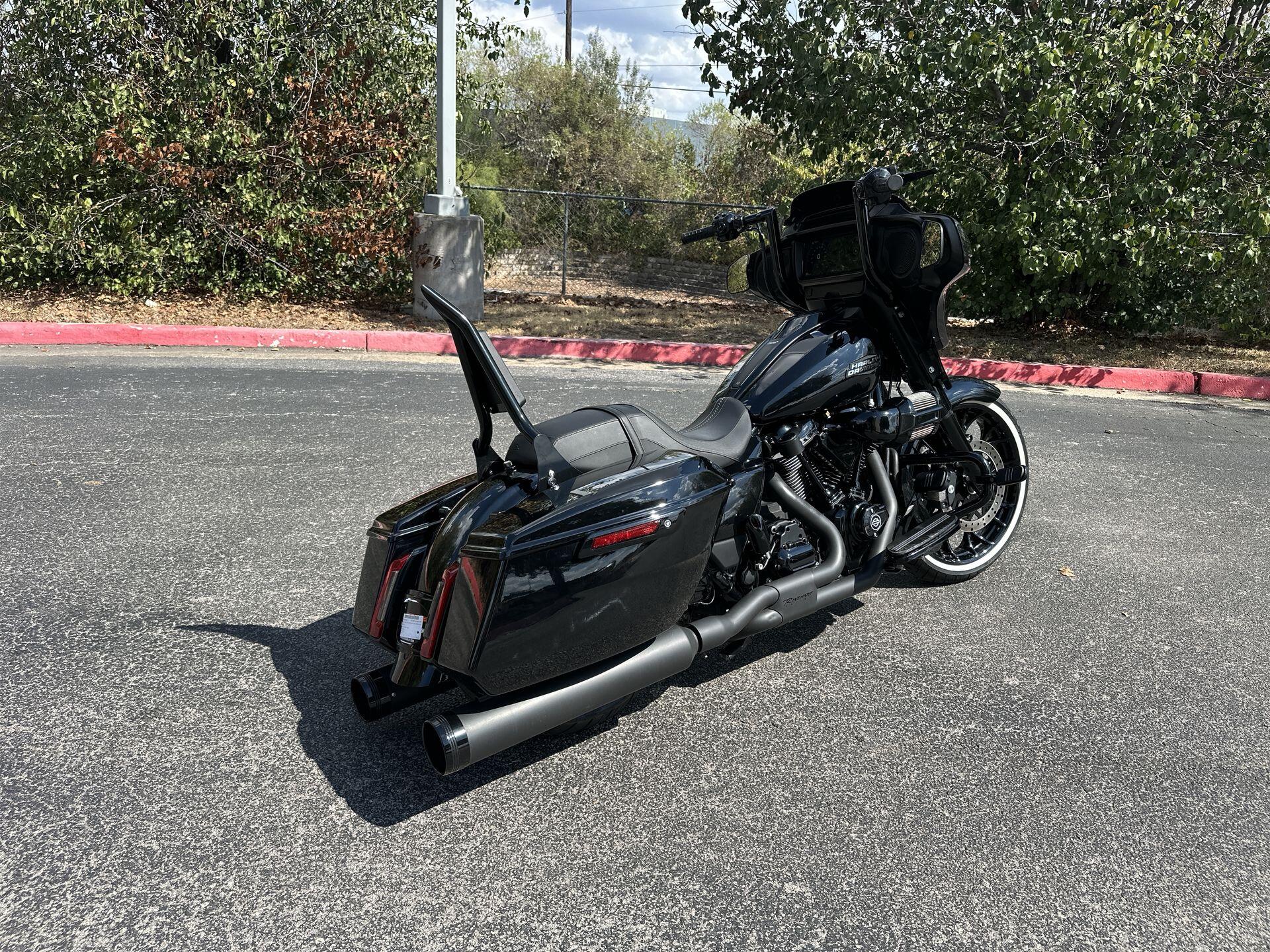 2024 Harley-Davidson® Street Glide® FLHX, photo 10