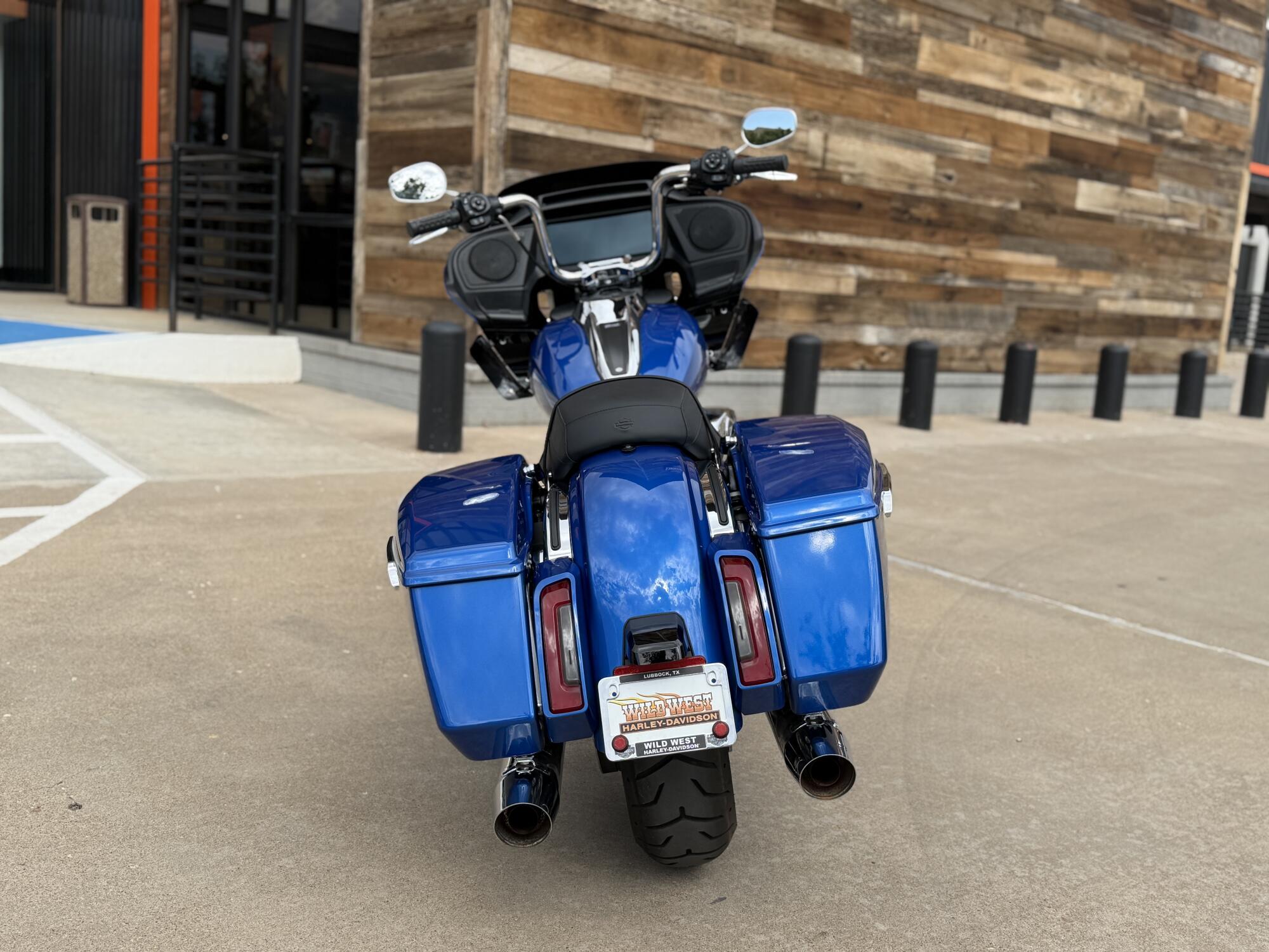 2025 Harley-Davidson® Road Glide® Blue Burst, photo 7