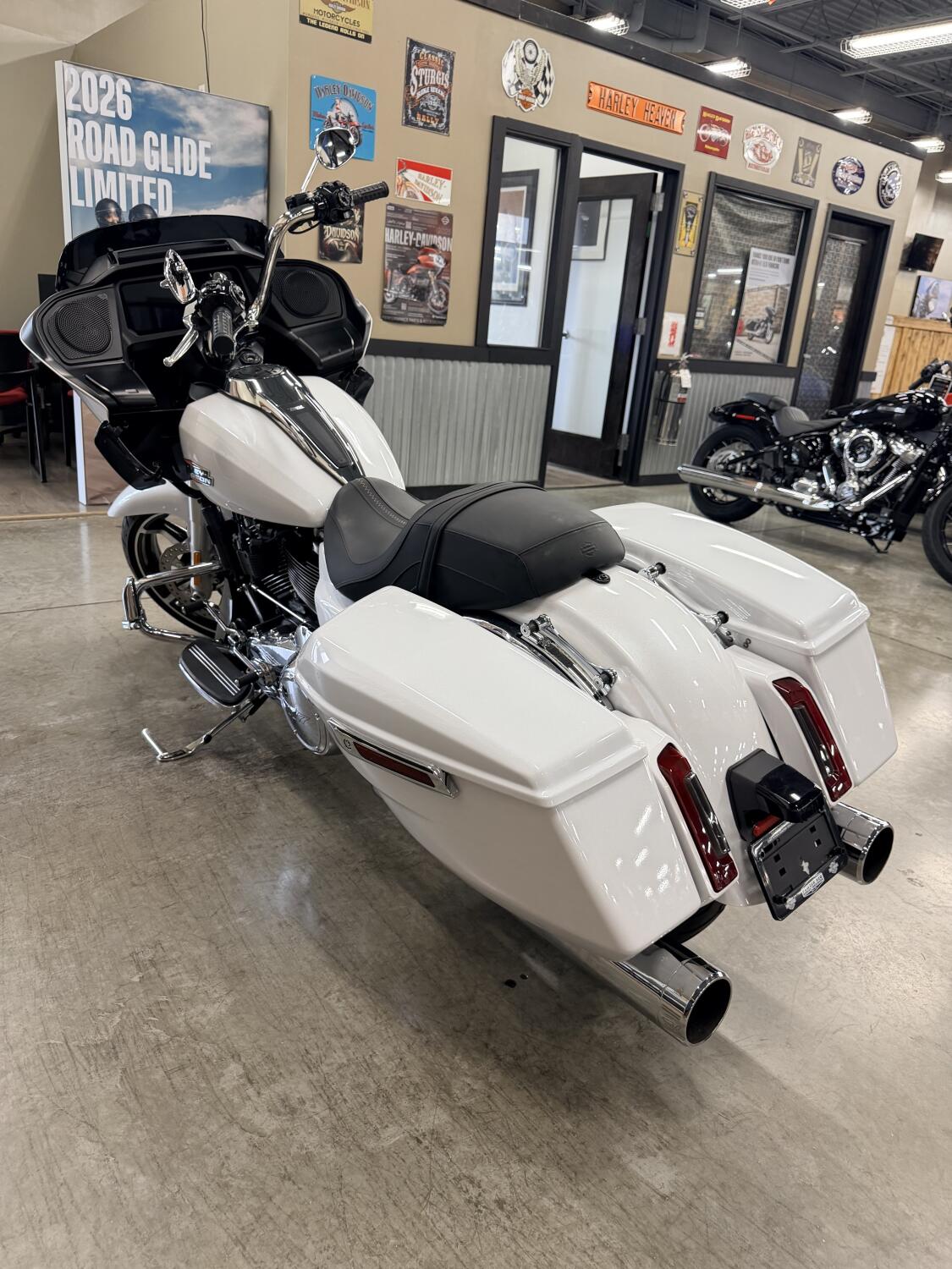 2024 Harley-Davidson® Road Glide® FLTRX, photo 11