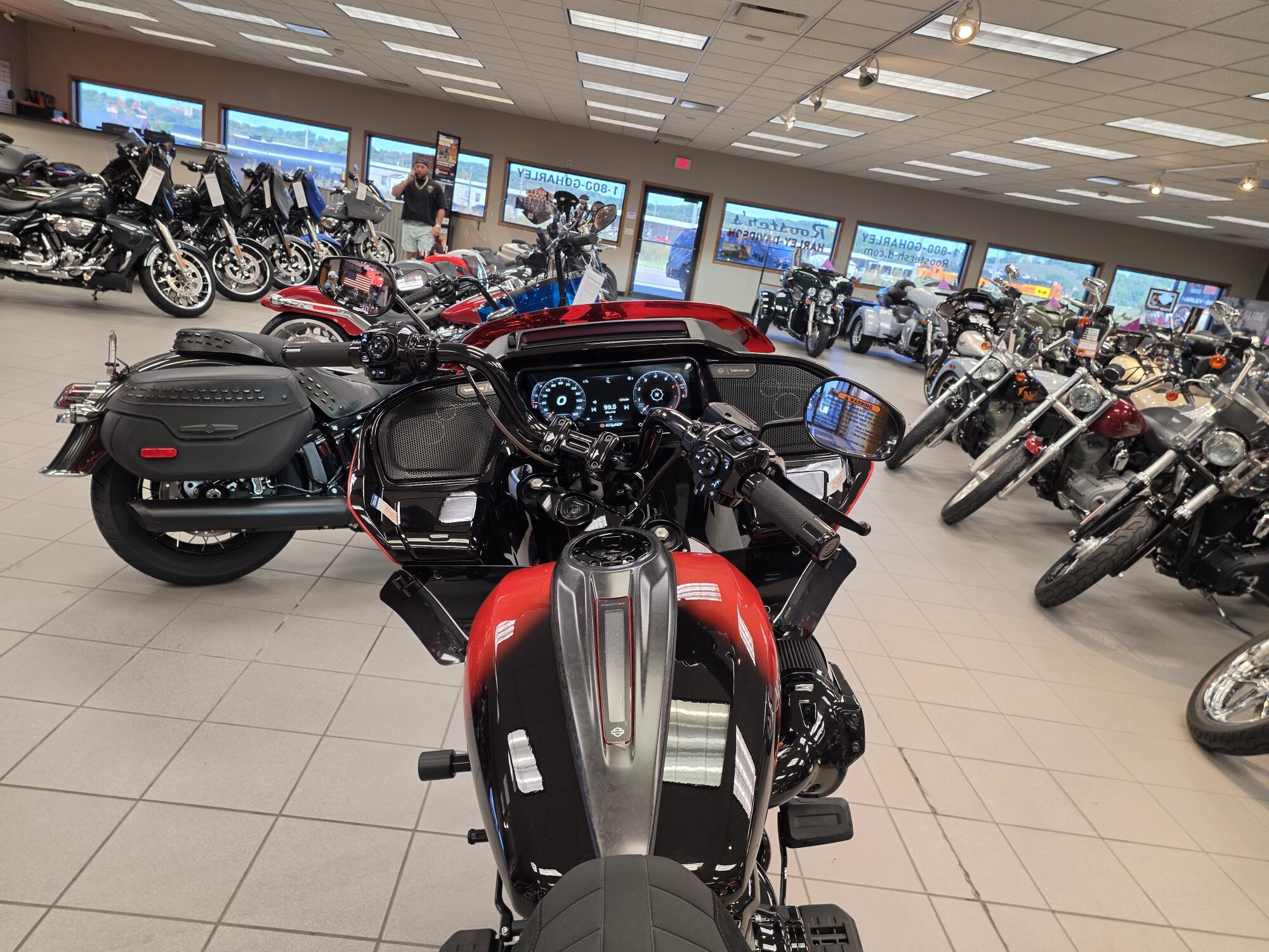 2026 Harley-Davidson® CVO Road Glide ST Citrus Heat Re-Entry, photo 27