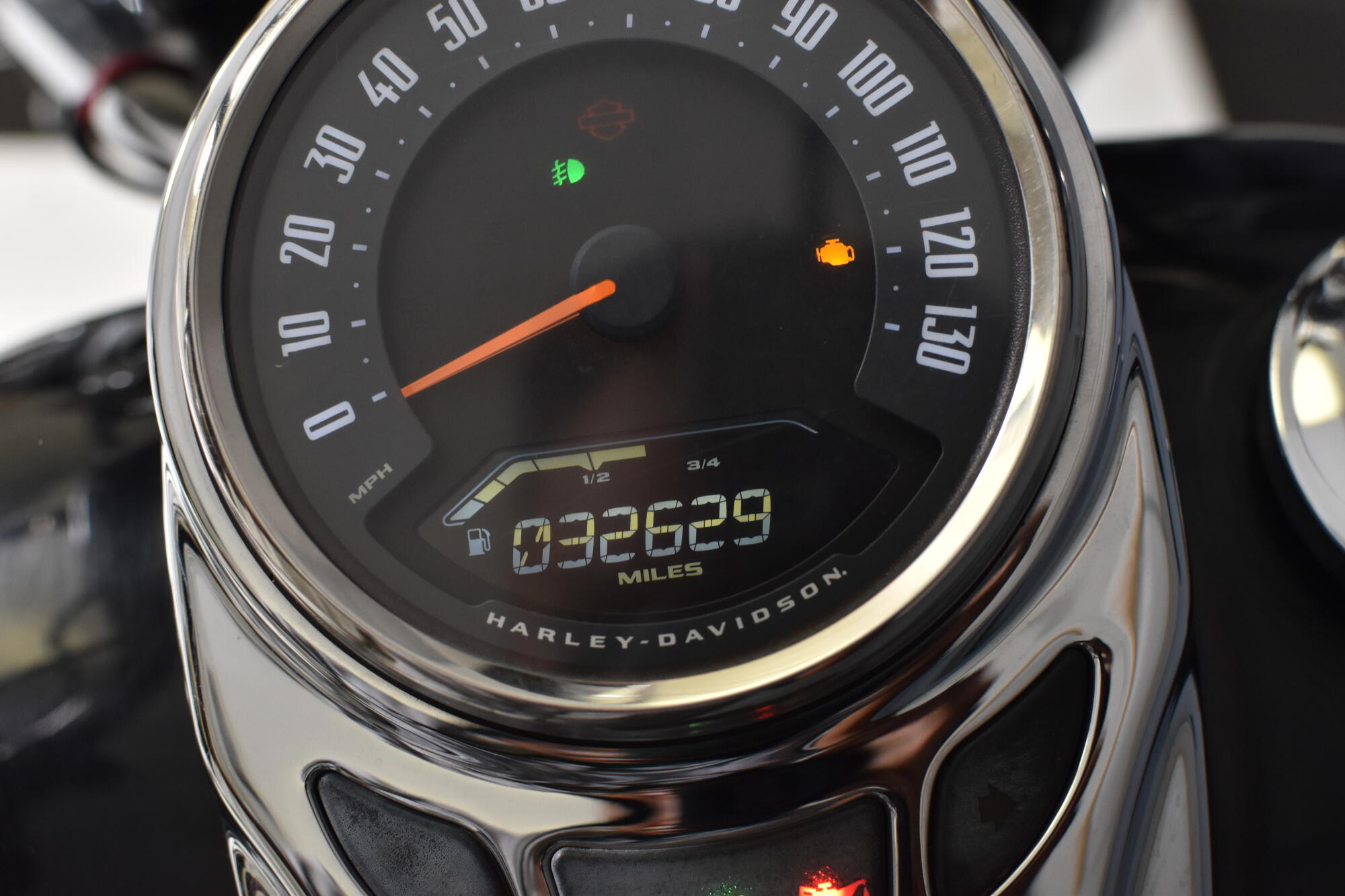 2022 Harley-Davidson® Heritage Classic 114 Vivid Black (Black Finish w/Cast Wheels) FLHCS, photo 14