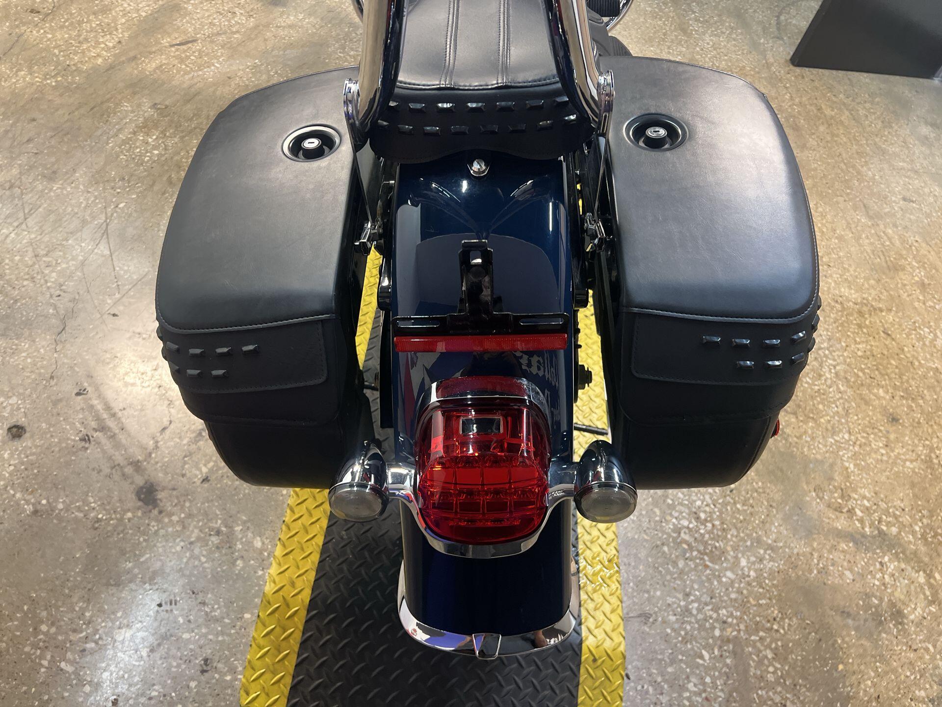 2019 Harley-Davidson® Heritage Classic 114 FLHCS, photo 19
