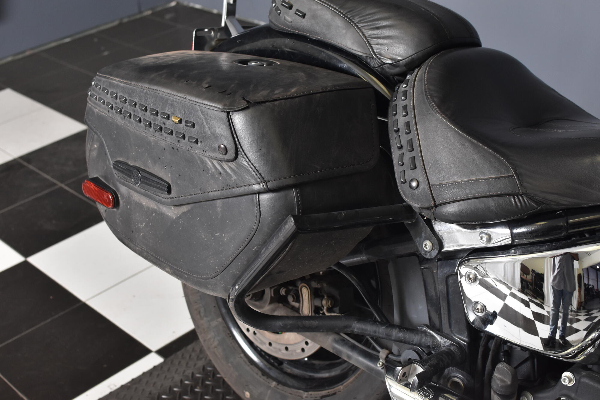 2022 Harley-Davidson® Heritage Classic 114 Vivid Black (Black Finish w/Cast Wheels) FLHCS, photo 12
