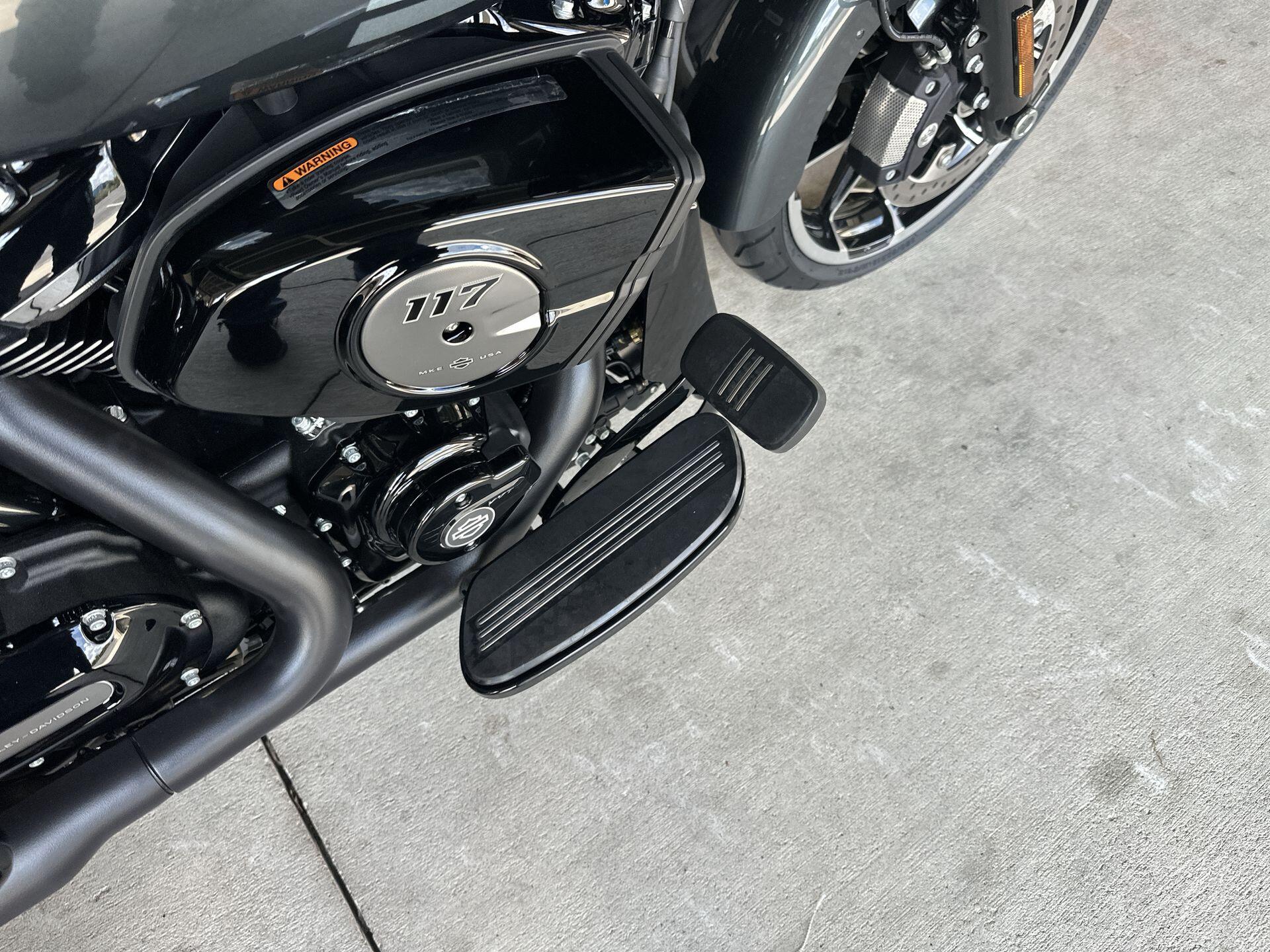 2026 Harley-Davidson® Road Glide 3 FLTRT, photo 17