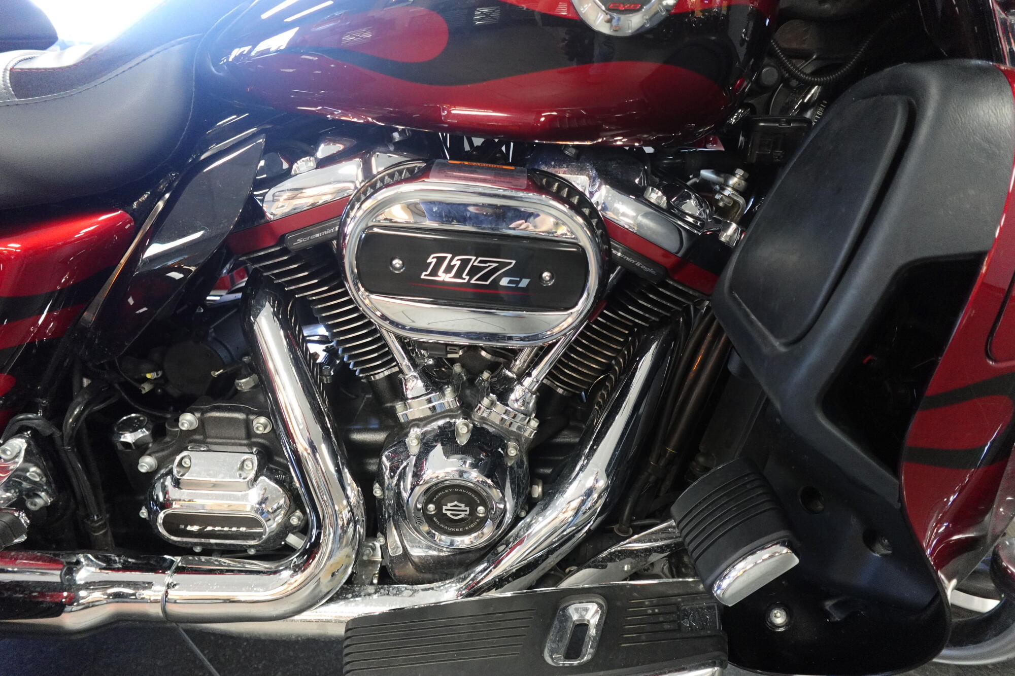 2022 Harley-Davidson® CVO™ Tri Glide® FLHTCUTGSE, photo 8