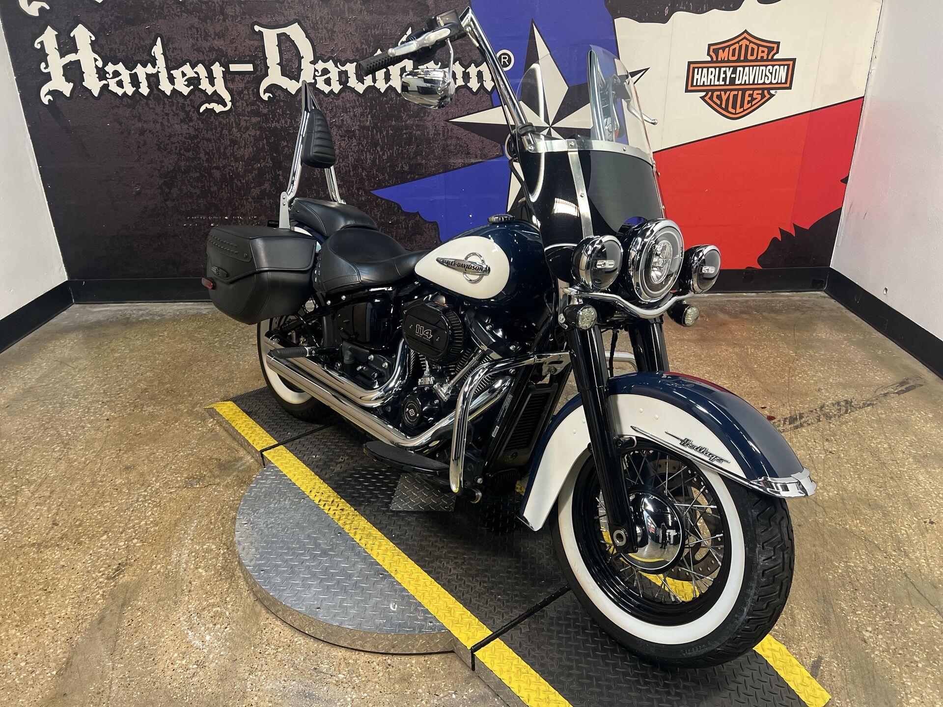 2019 Harley-Davidson® Heritage Classic 114 FLHCS, photo 7