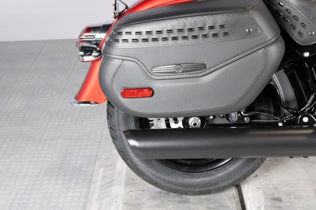 2026 Harley-Davidson® Heritage Classic FLHC, photo 2