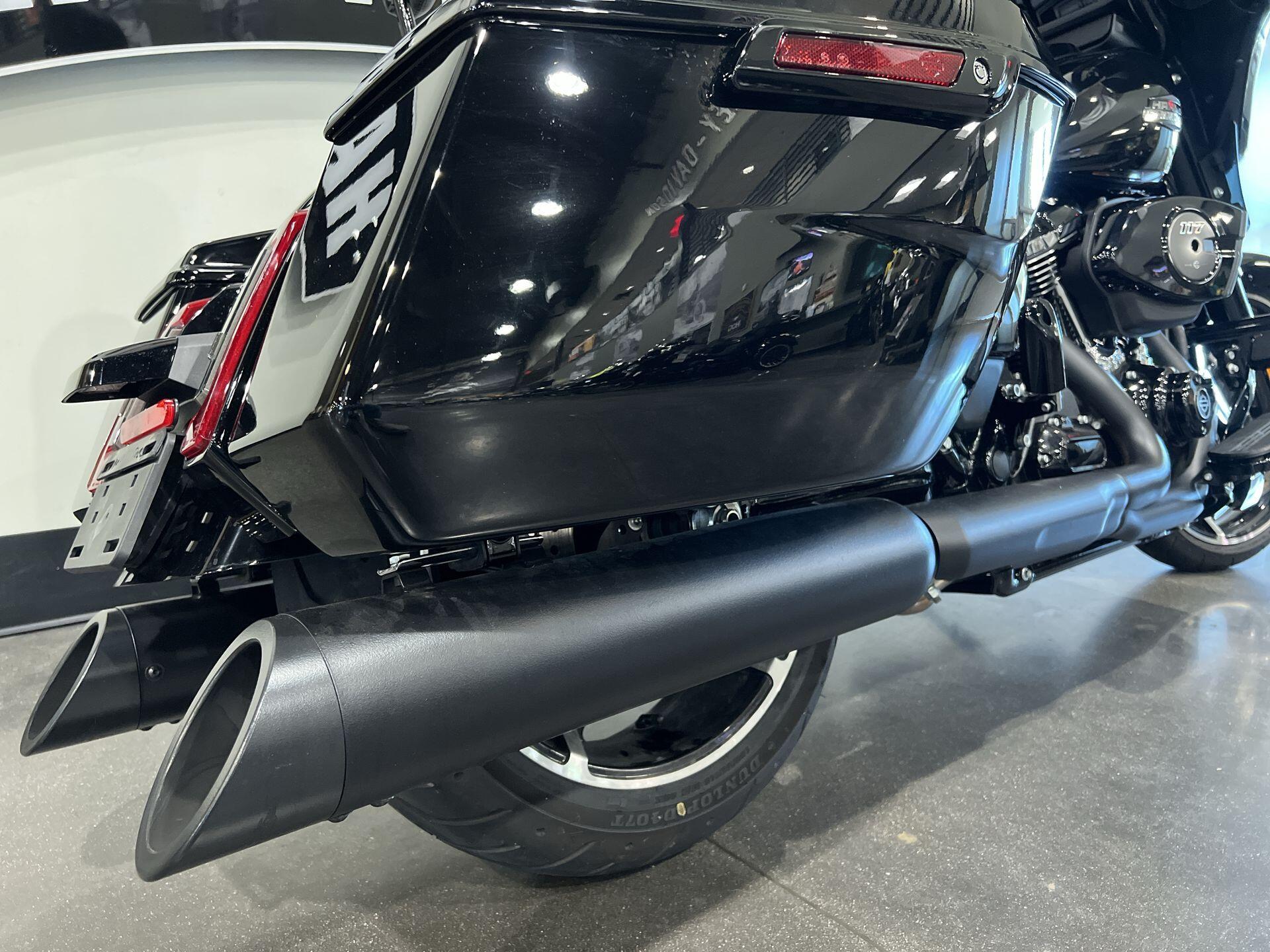 2025 Harley-Davidson® Street Glide™ FLHX, photo 10