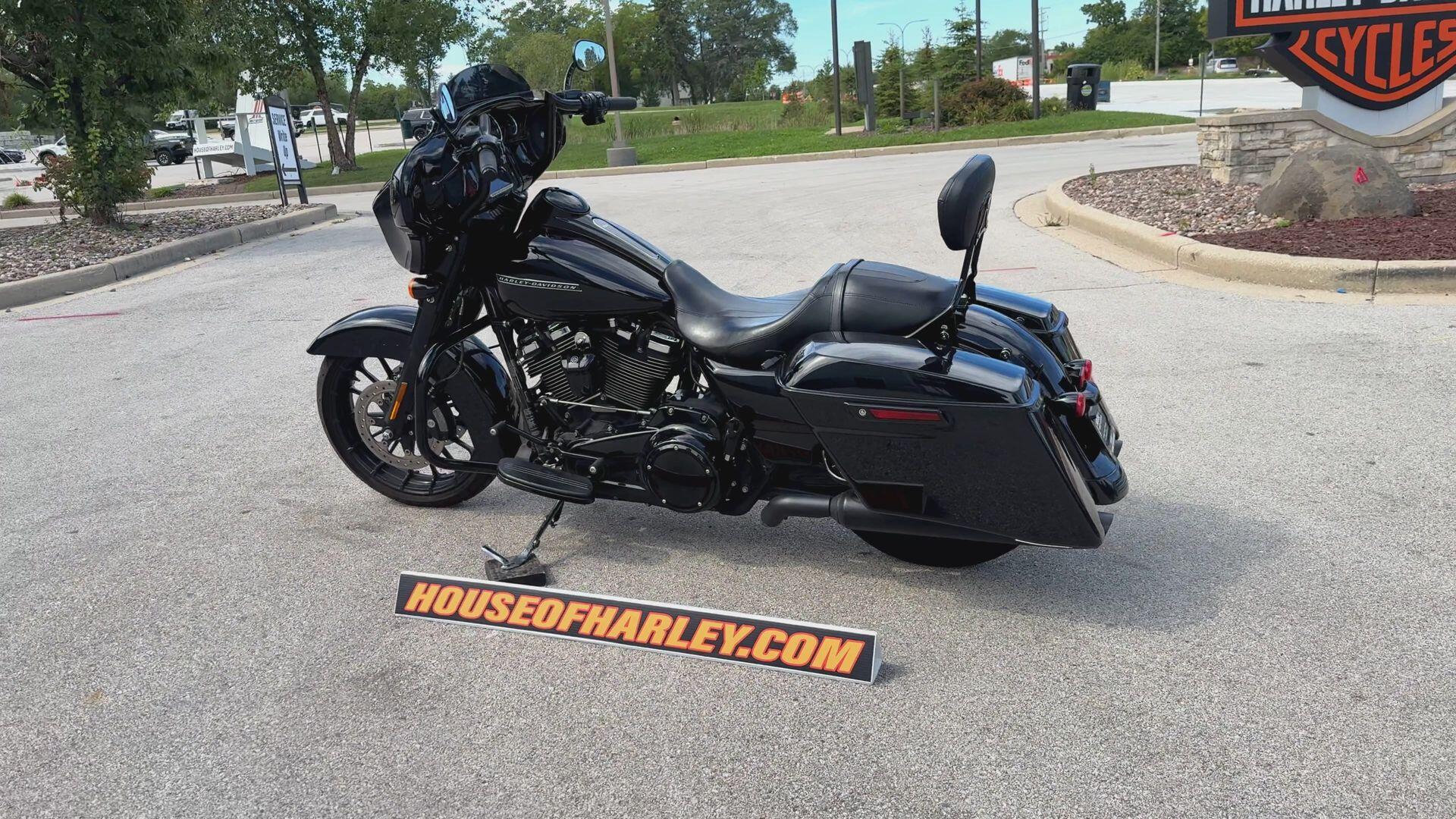 2018 Harley-Davidson® Street Glide® Special Vivid Black, photo 8