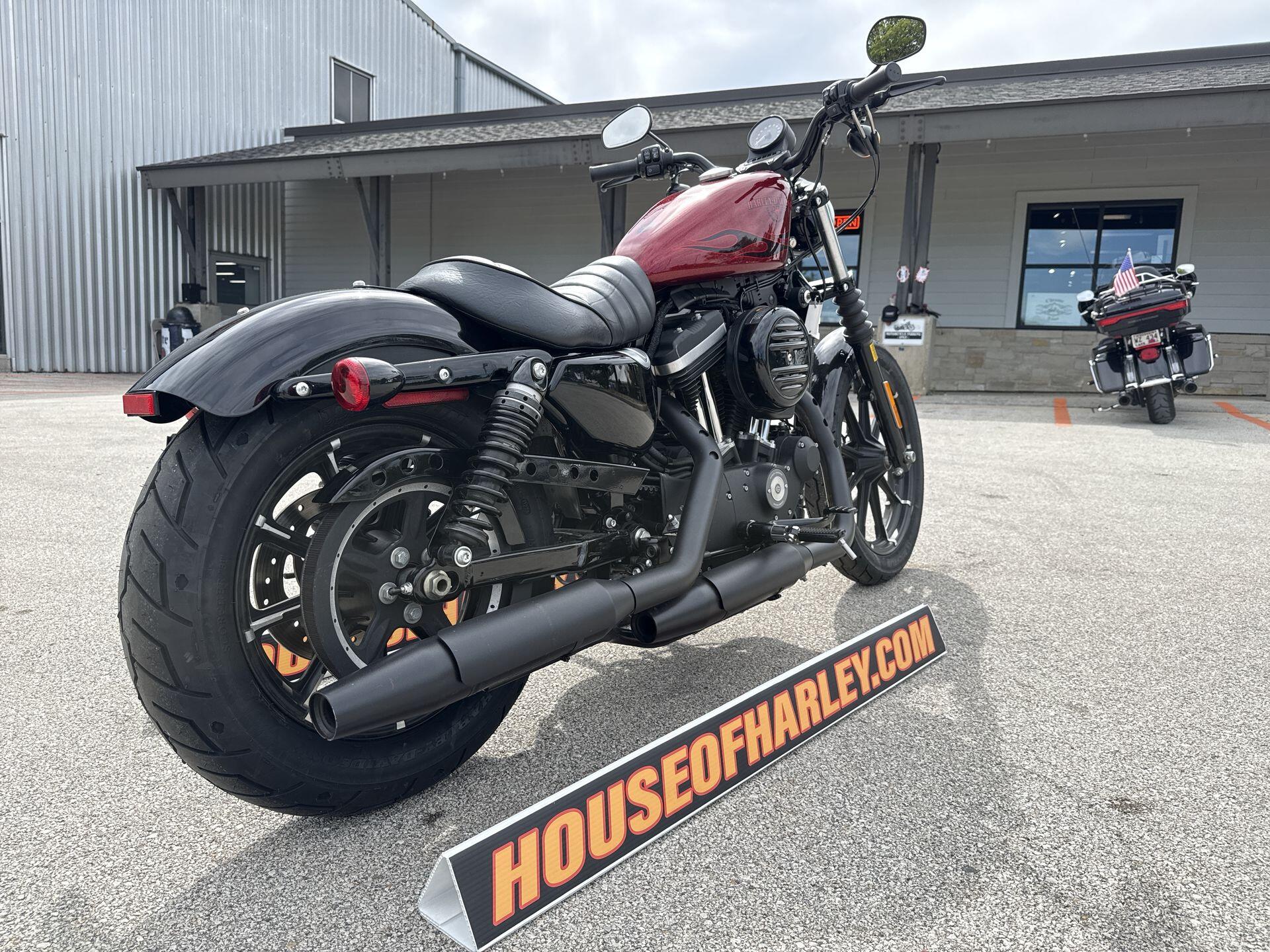 2017 Harley-Davidson® Iron 883™ Hard Candy Custom™ Hot Rod Red Flake, photo 17
