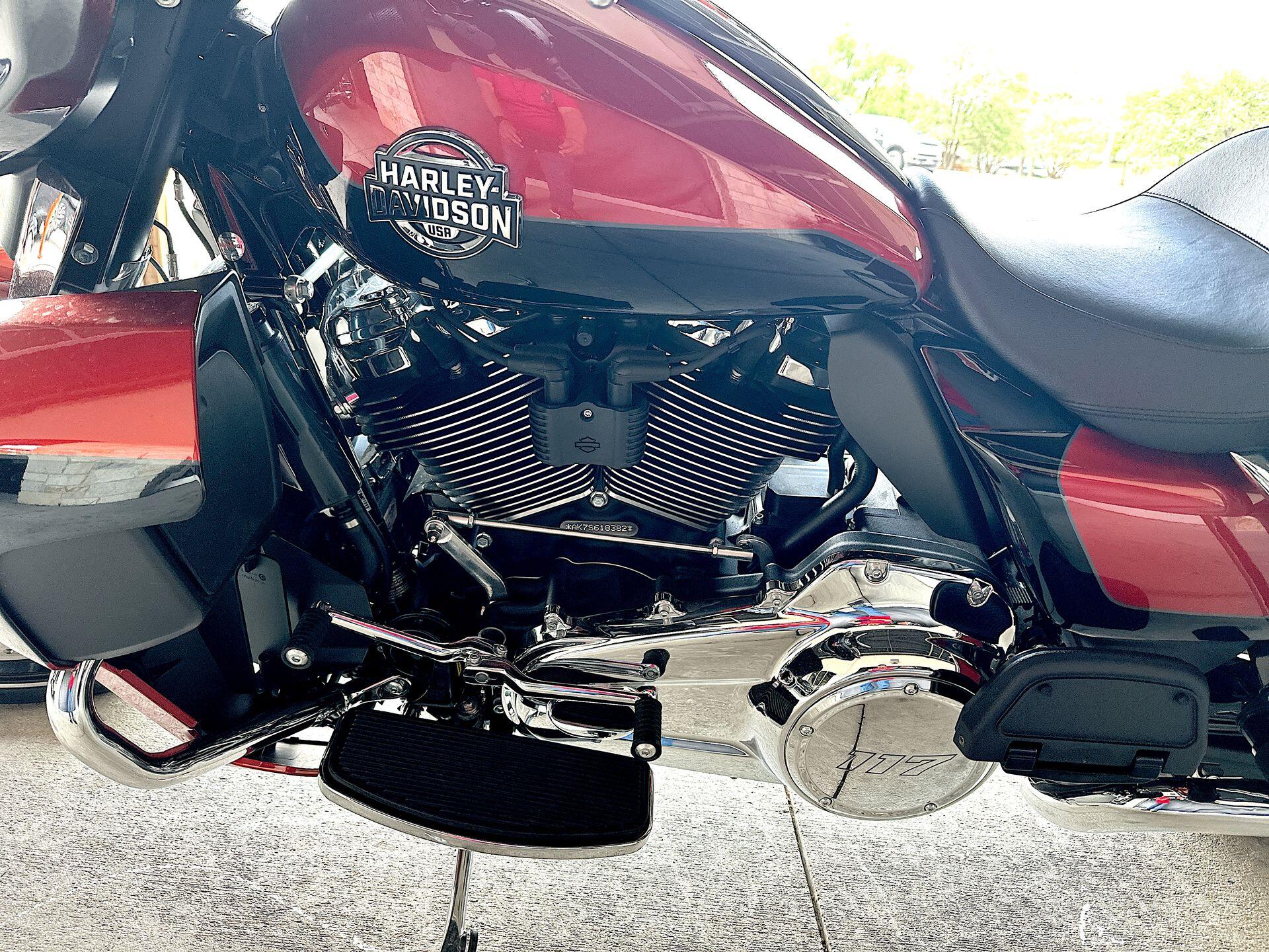 2025 Harley-Davidson® Street Glide™ Ultra FLHXU, photo 13