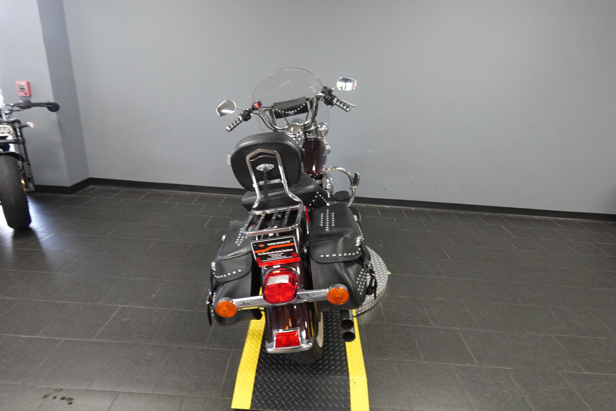 2011 Harley-Davidson® Heritage Softail® Classic FLSTC, photo 7