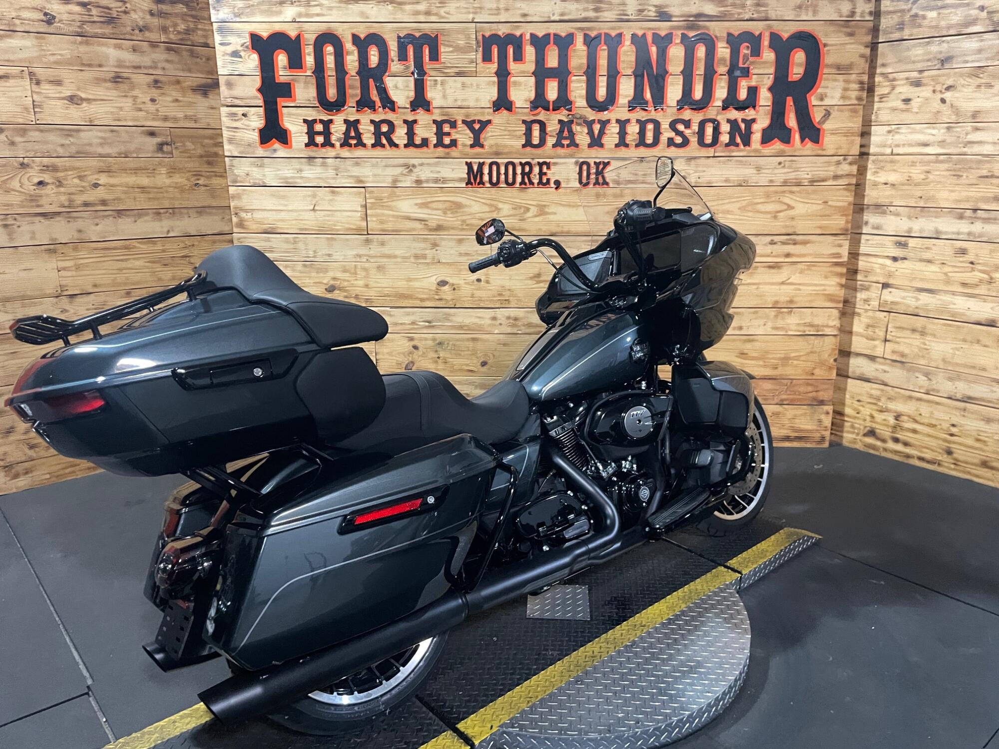 2026 Harley-Davidson® Road Glide Limited FLTRXL, photo 15