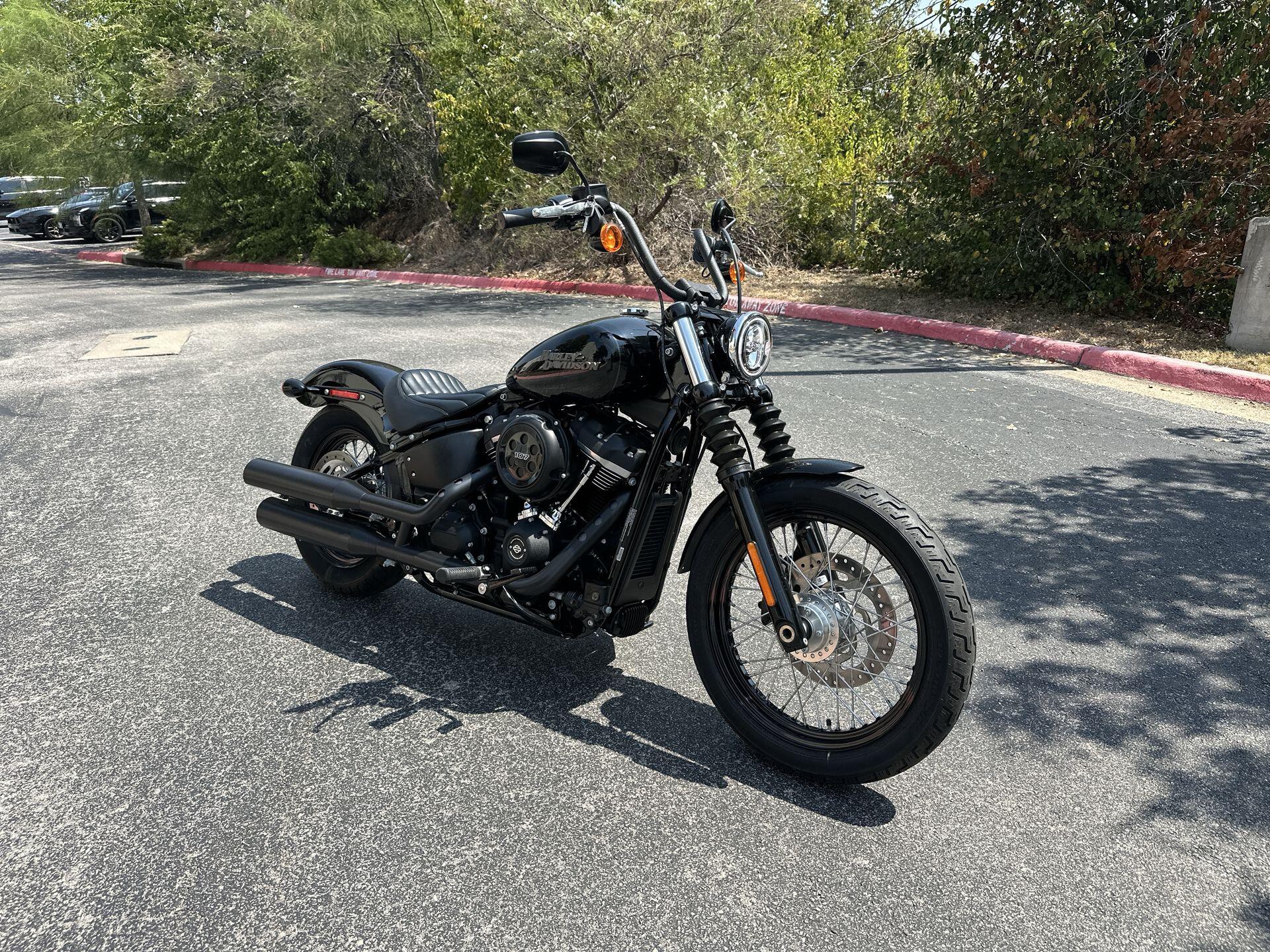 2020 Harley-Davidson® Street Bob® FXBB, photo 4