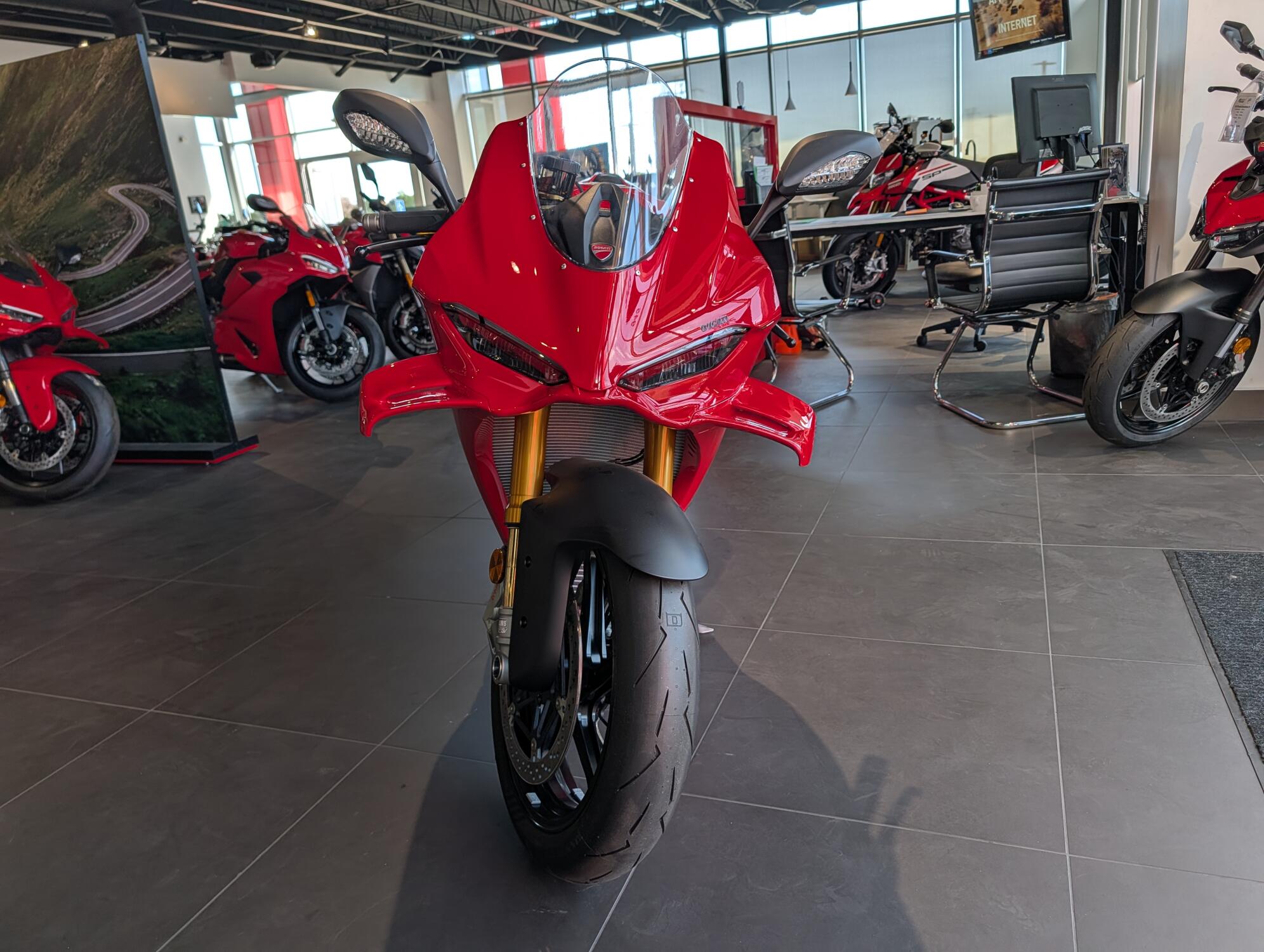 2026 Ducati Panigale V4 S, photo 8